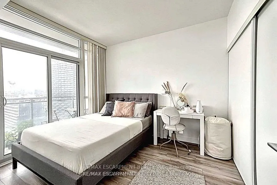 15 Iceboat Terrace, #3701