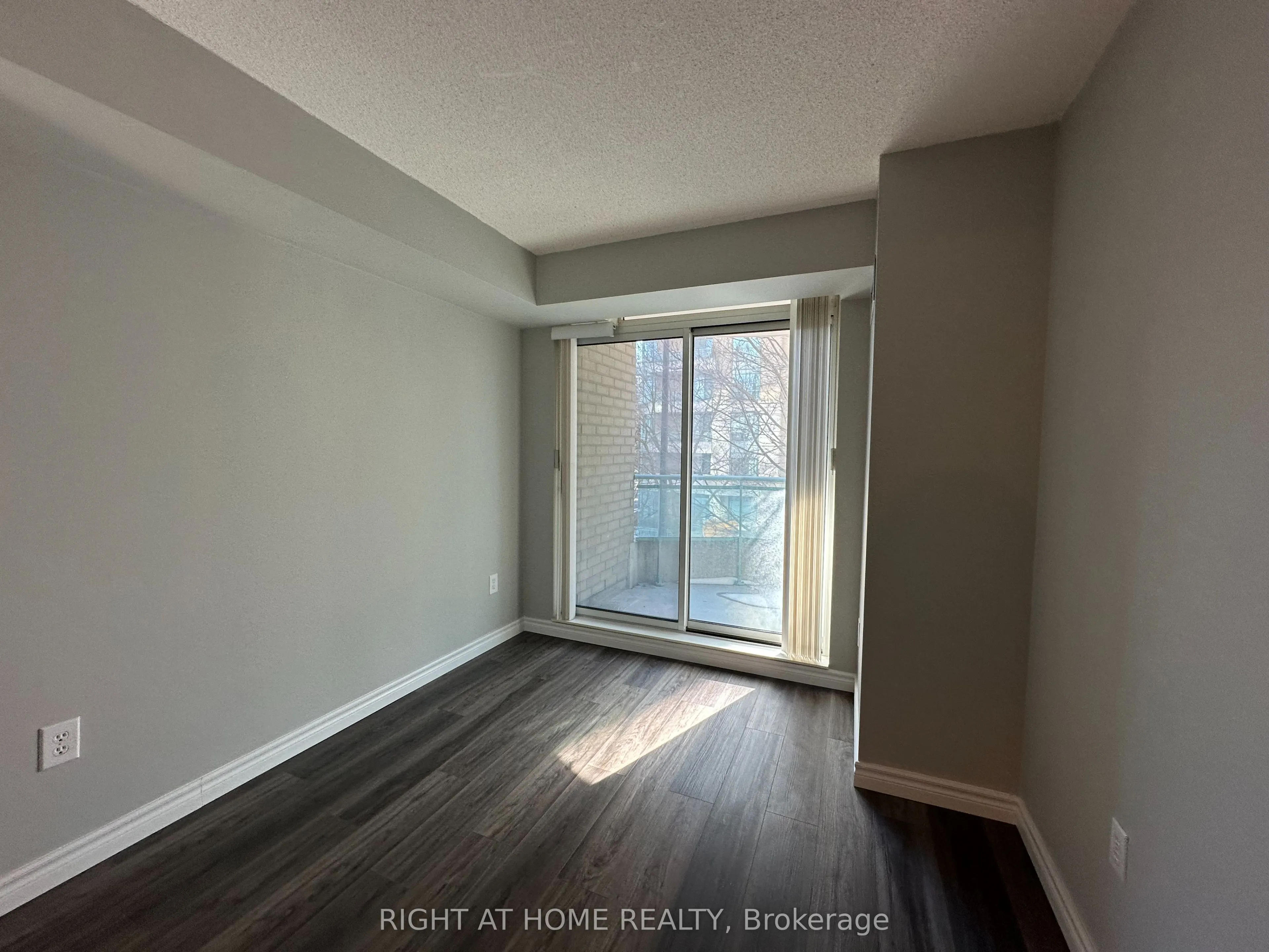 18 PEMBERTON Avenue, #309