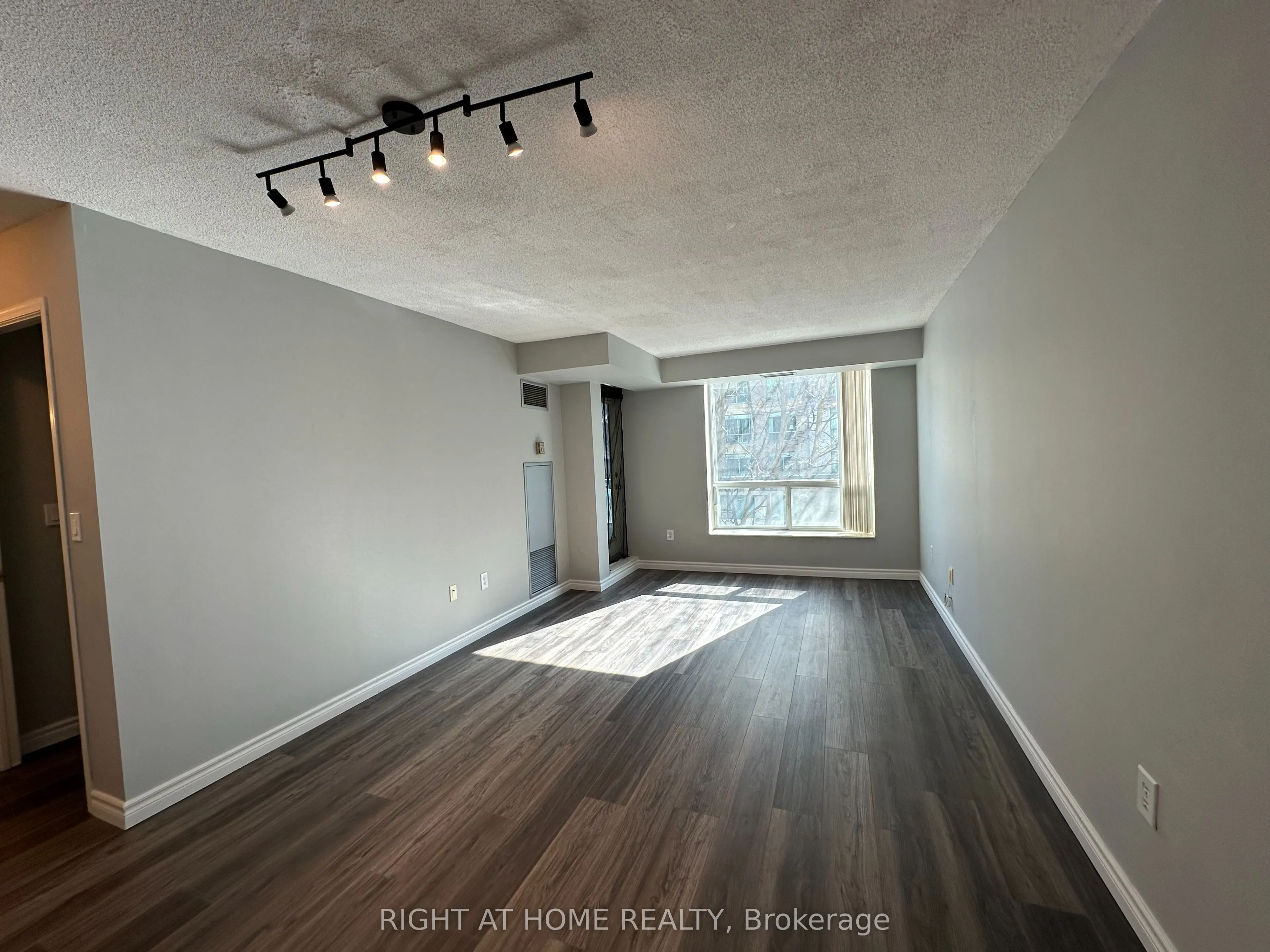 18 PEMBERTON Avenue, #309