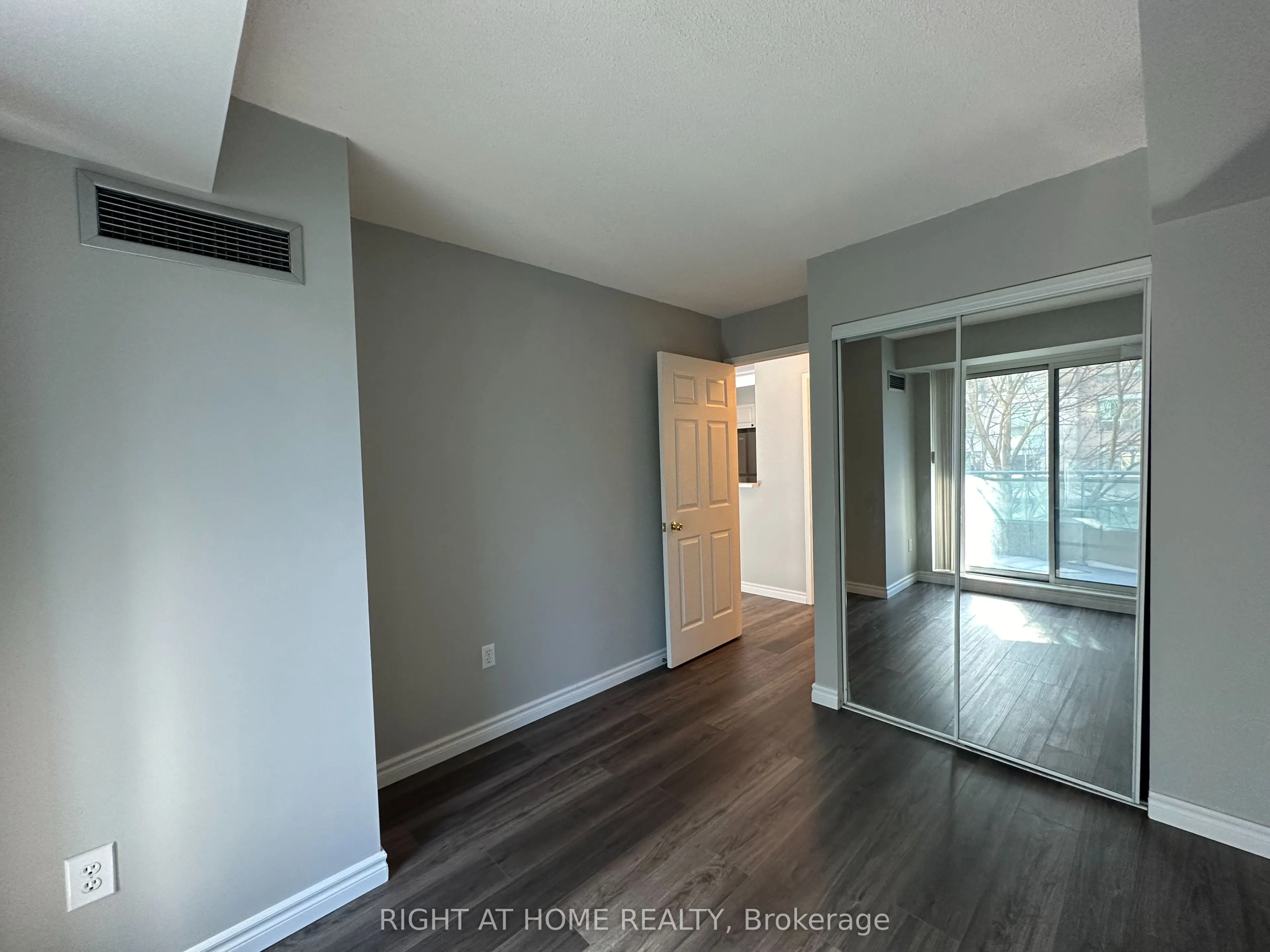 18 PEMBERTON Avenue, #309