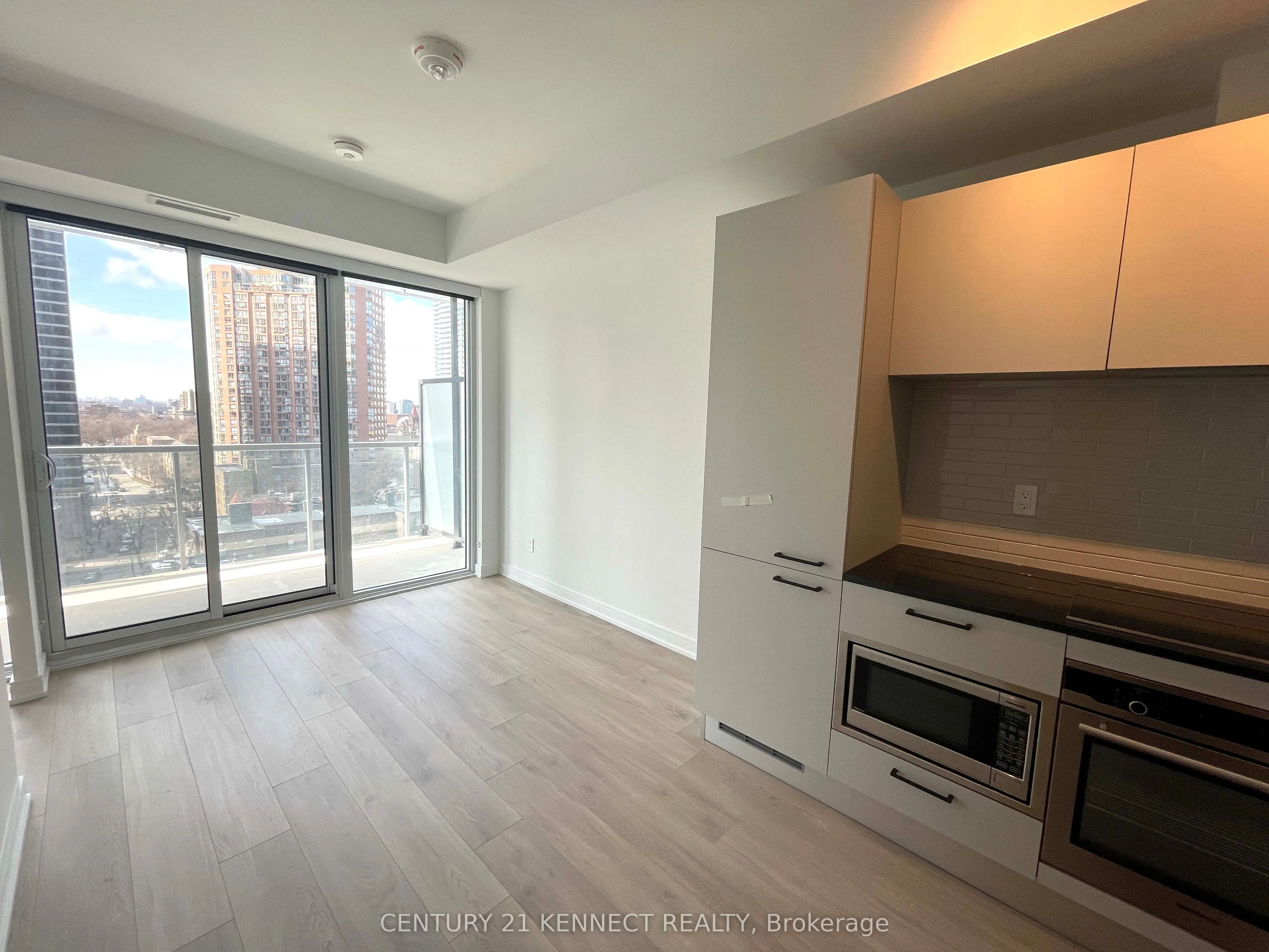 3 Gloucester Street, #1211