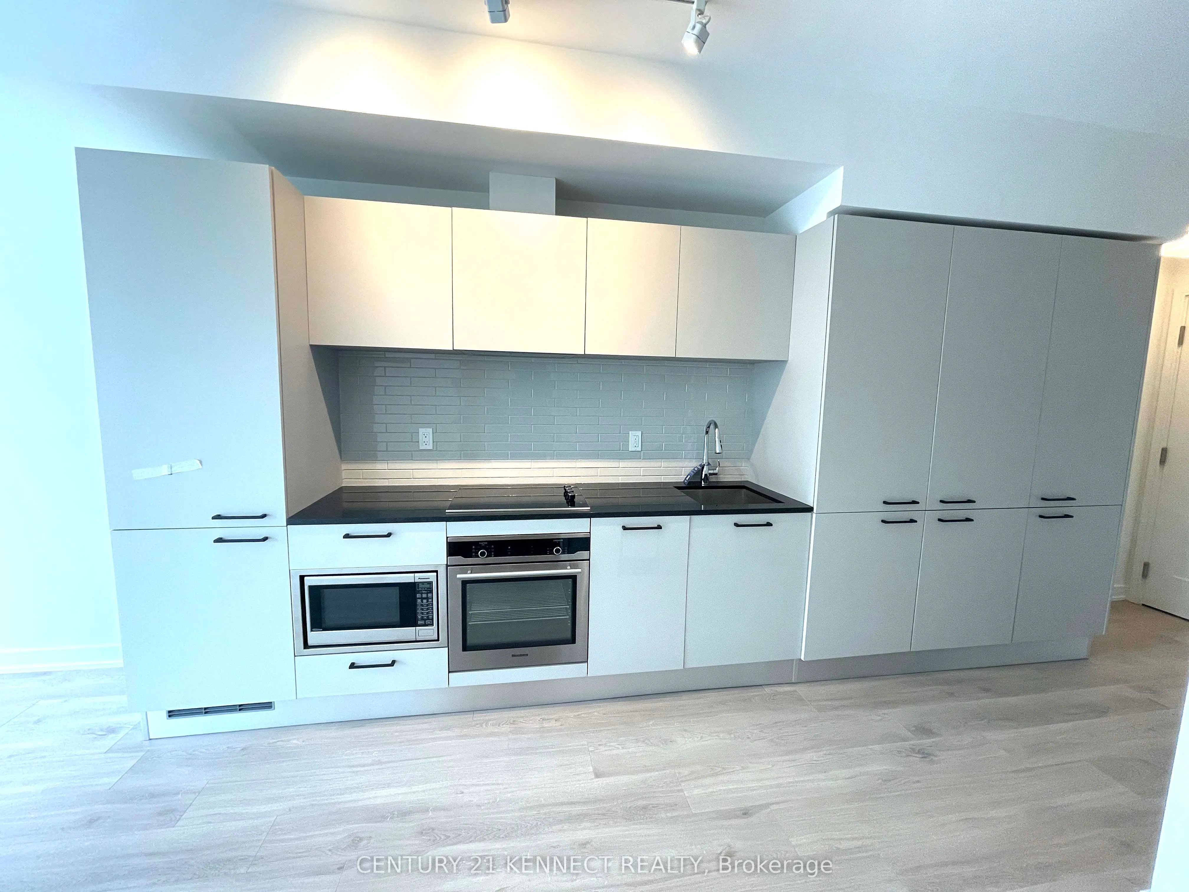 3 Gloucester Street, #1211