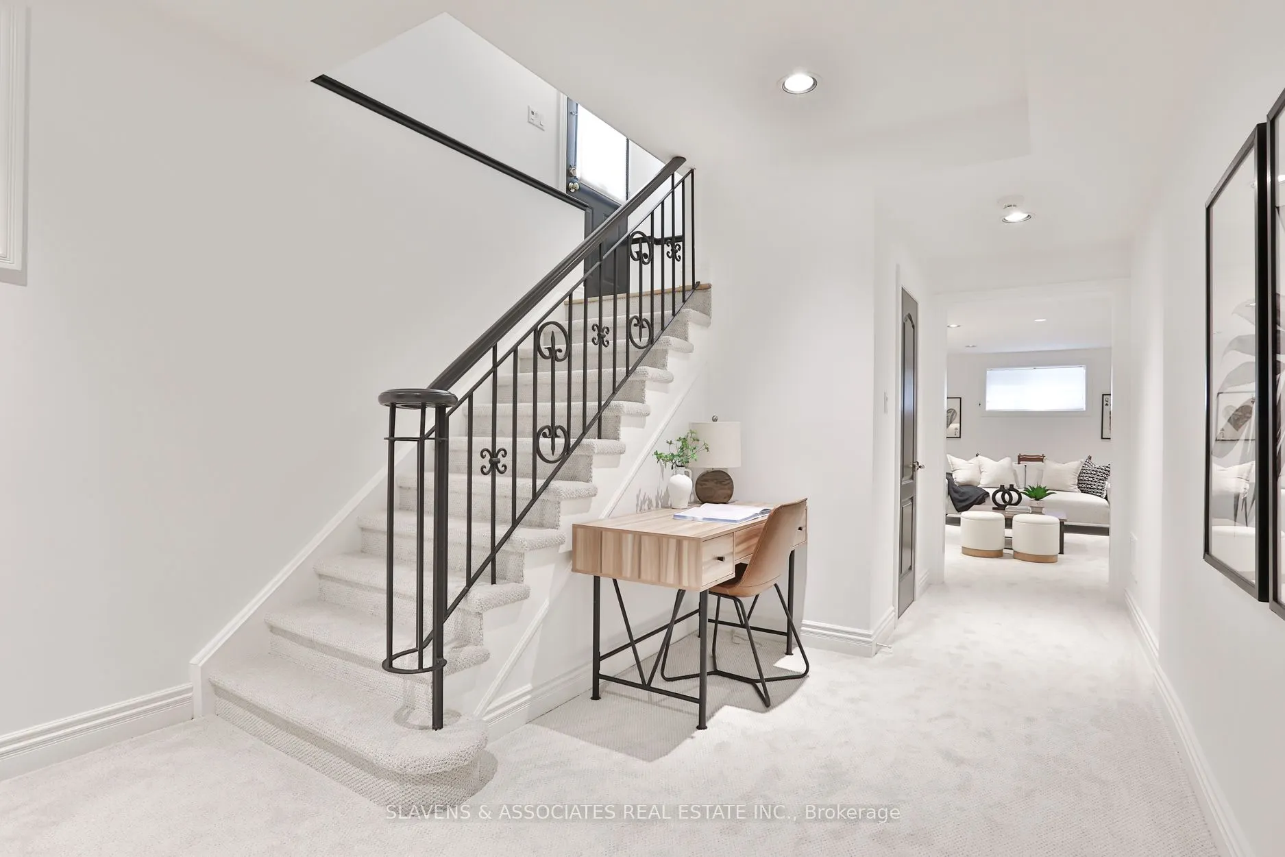 523 Fairlawn Avenue