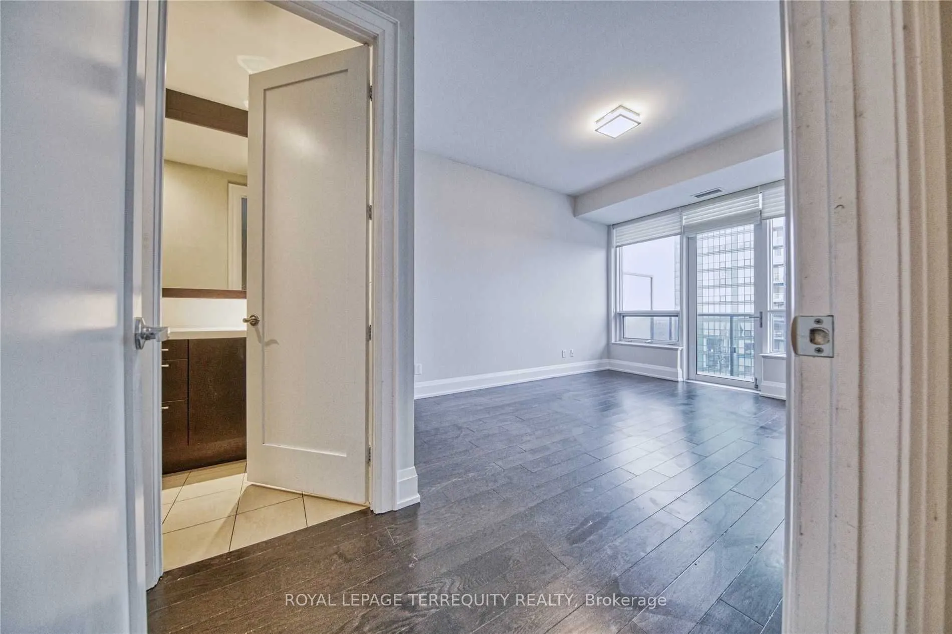 2 Anndale Drive, #3401