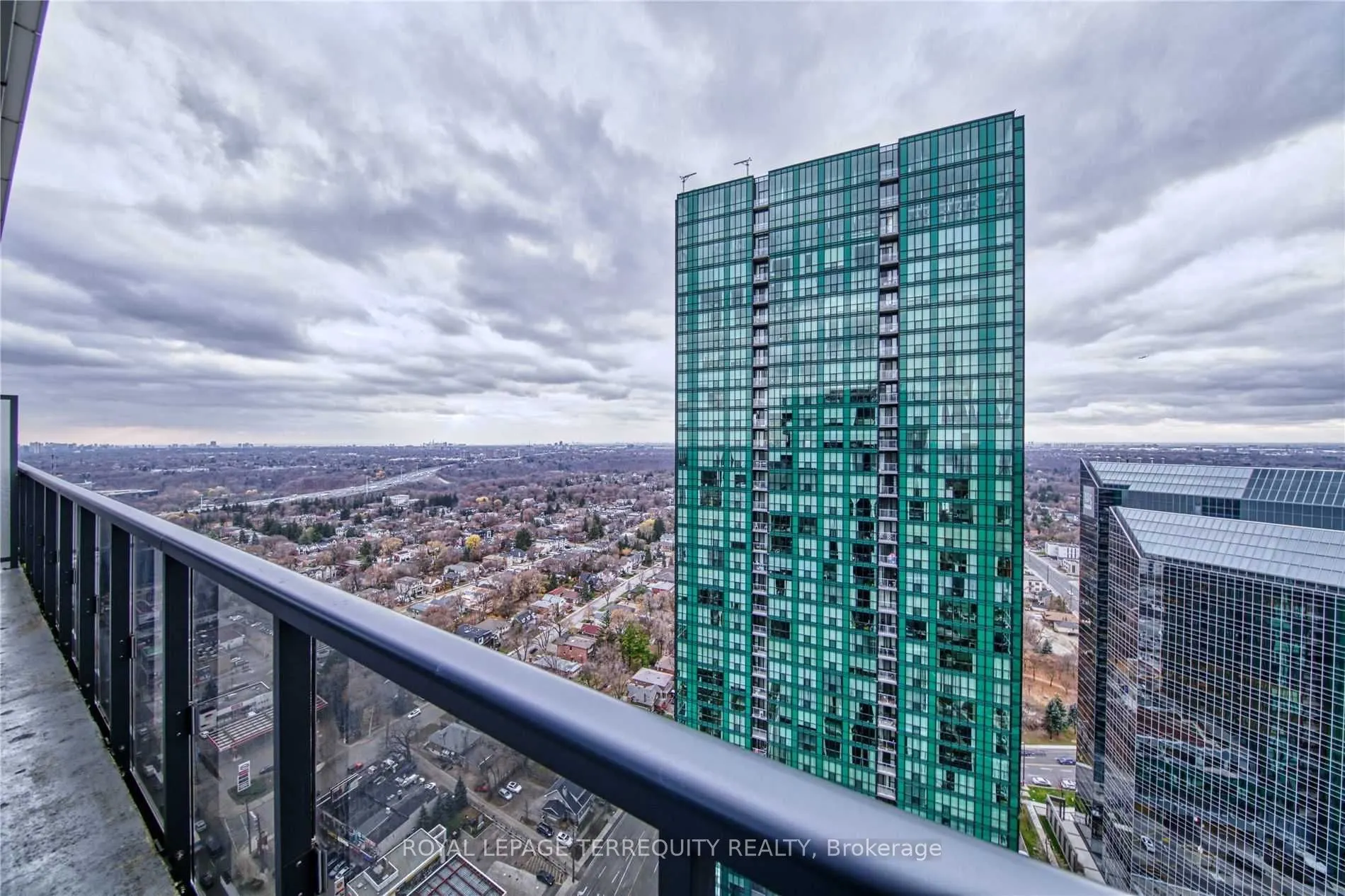 2 Anndale Drive, #3401