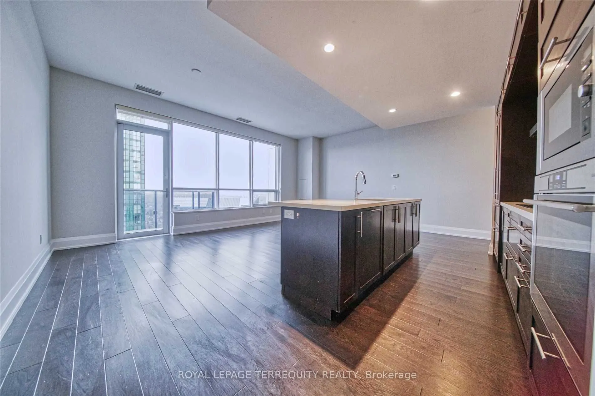 2 Anndale Drive, #3401