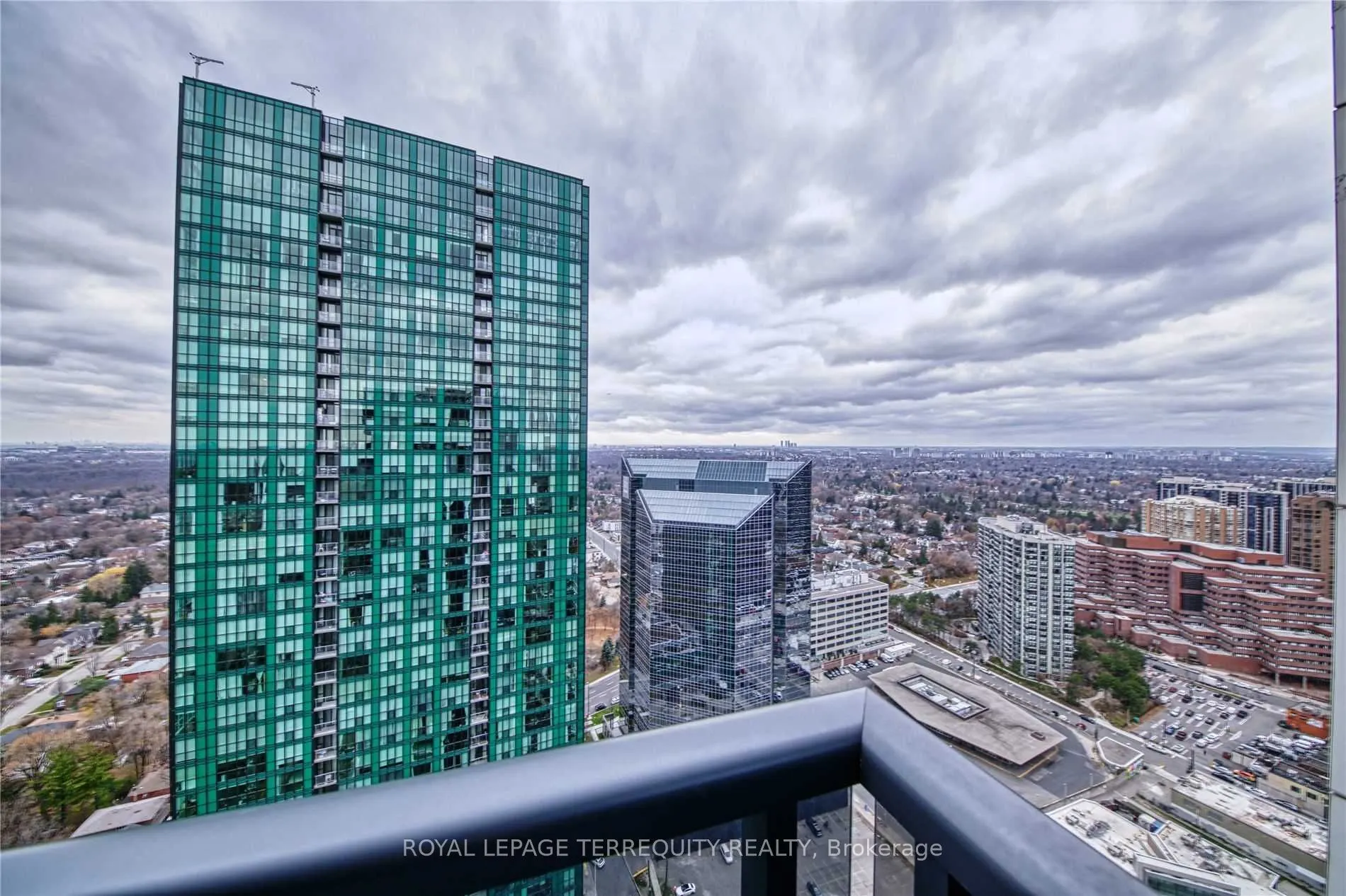 2 Anndale Drive, #3401