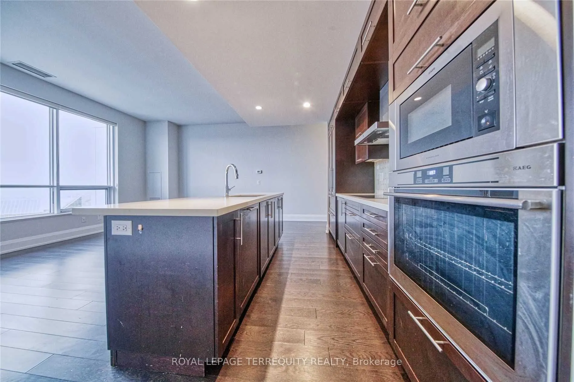 2 Anndale Drive, #3401