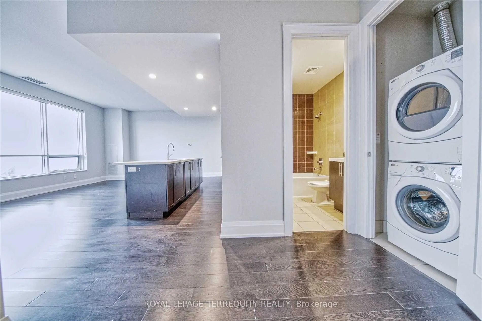 2 Anndale Drive, #3401