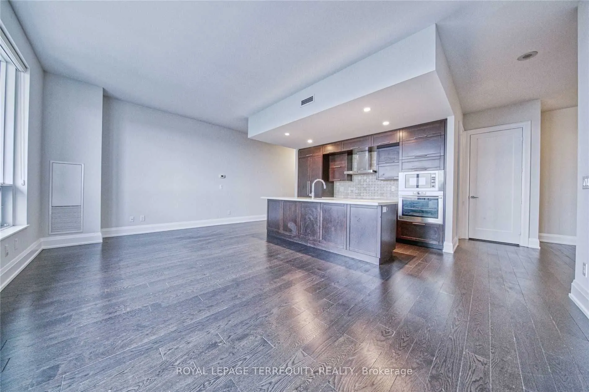 2 Anndale Drive, #3401