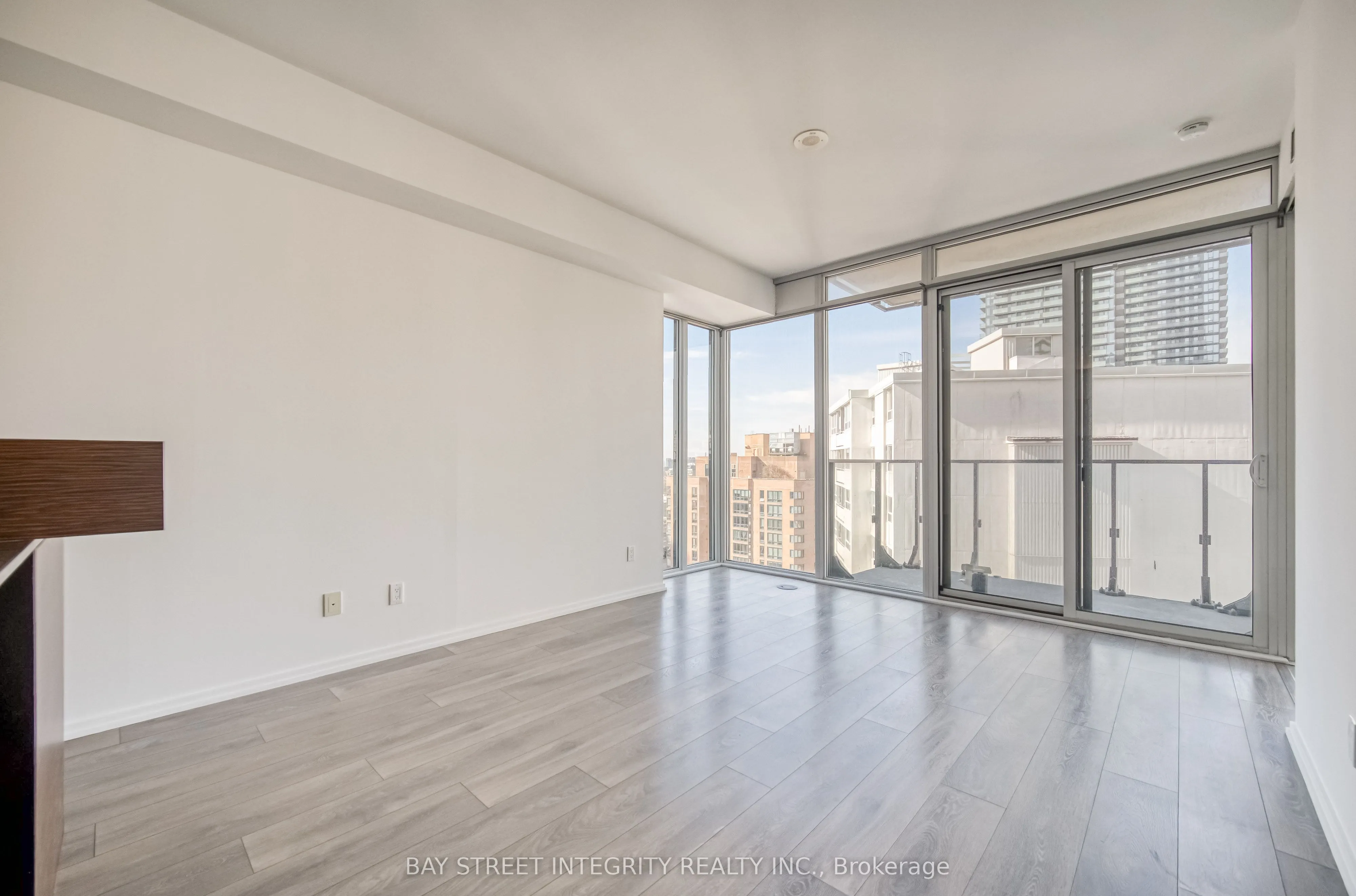 75 St Nicholas Street, #2105