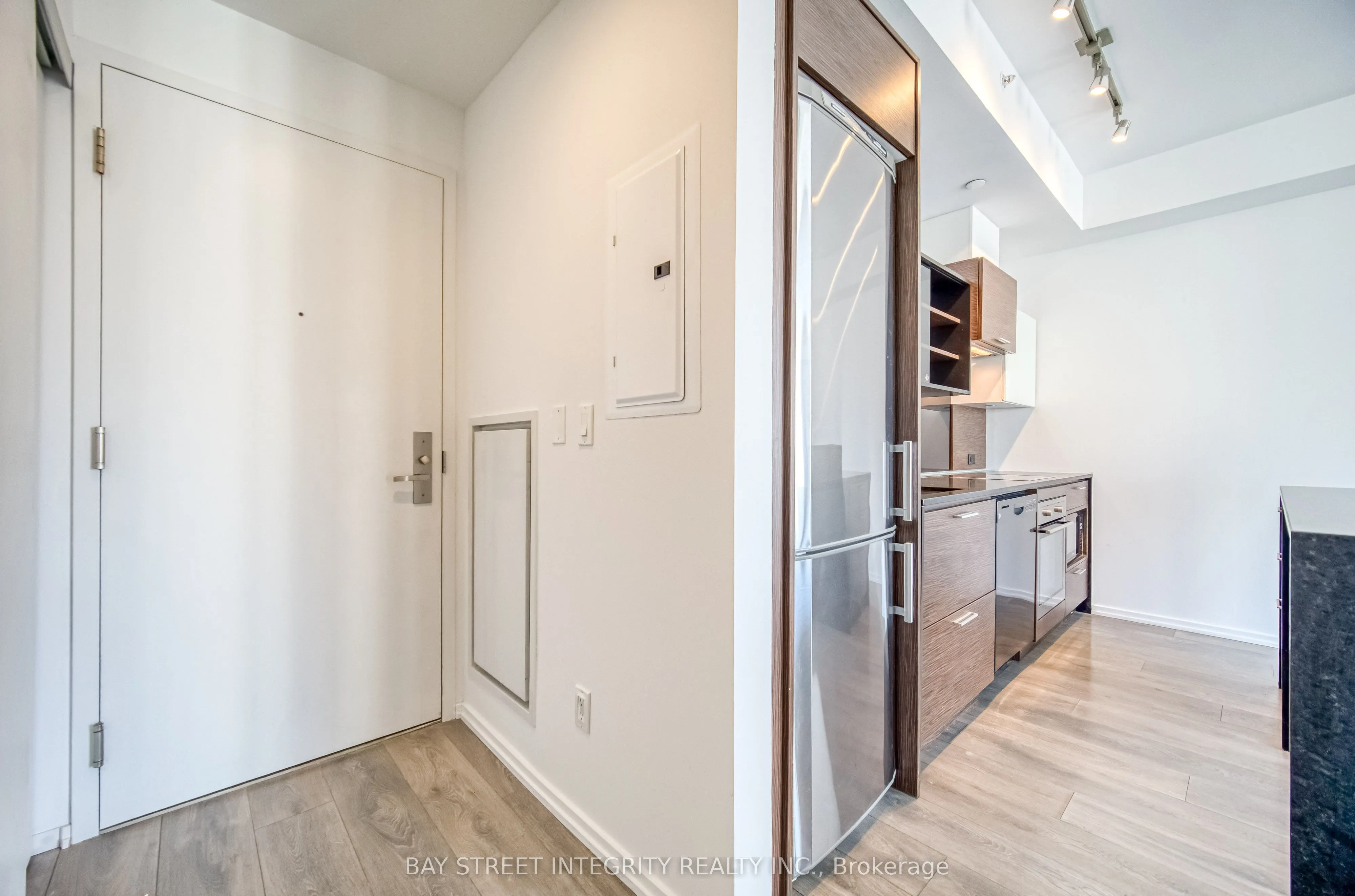 75 St Nicholas Street, #2105