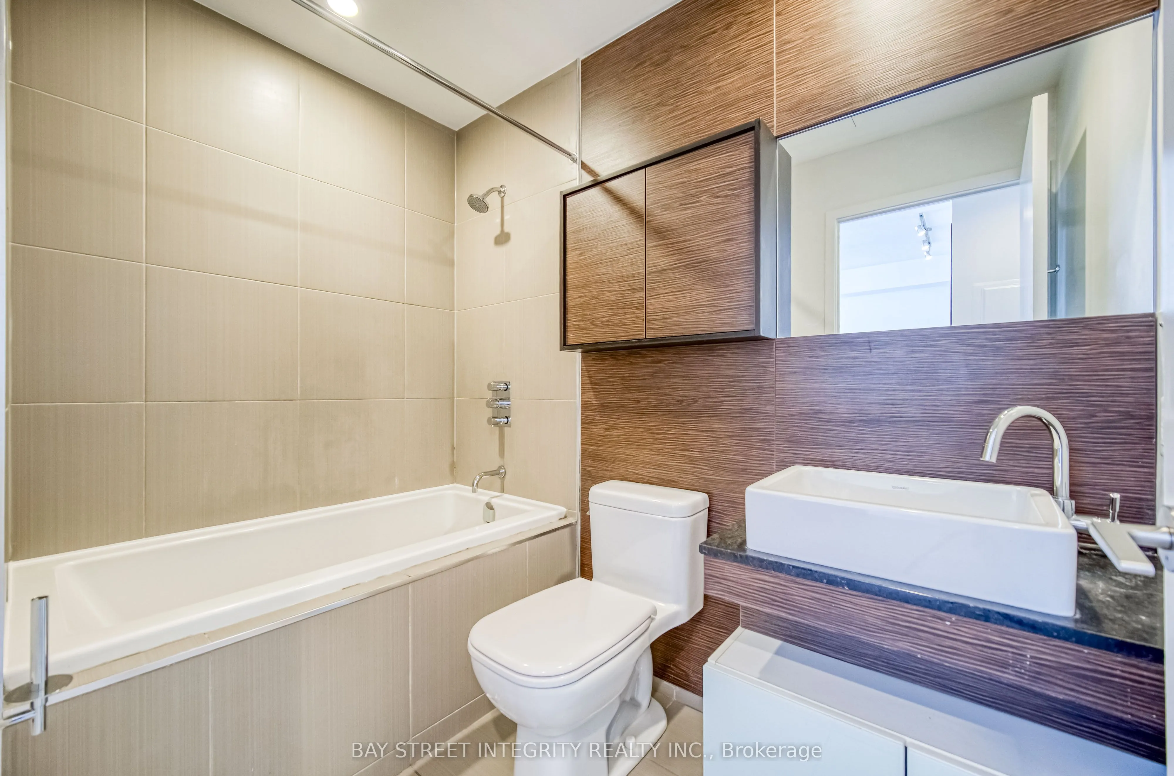 75 St Nicholas Street, #2105