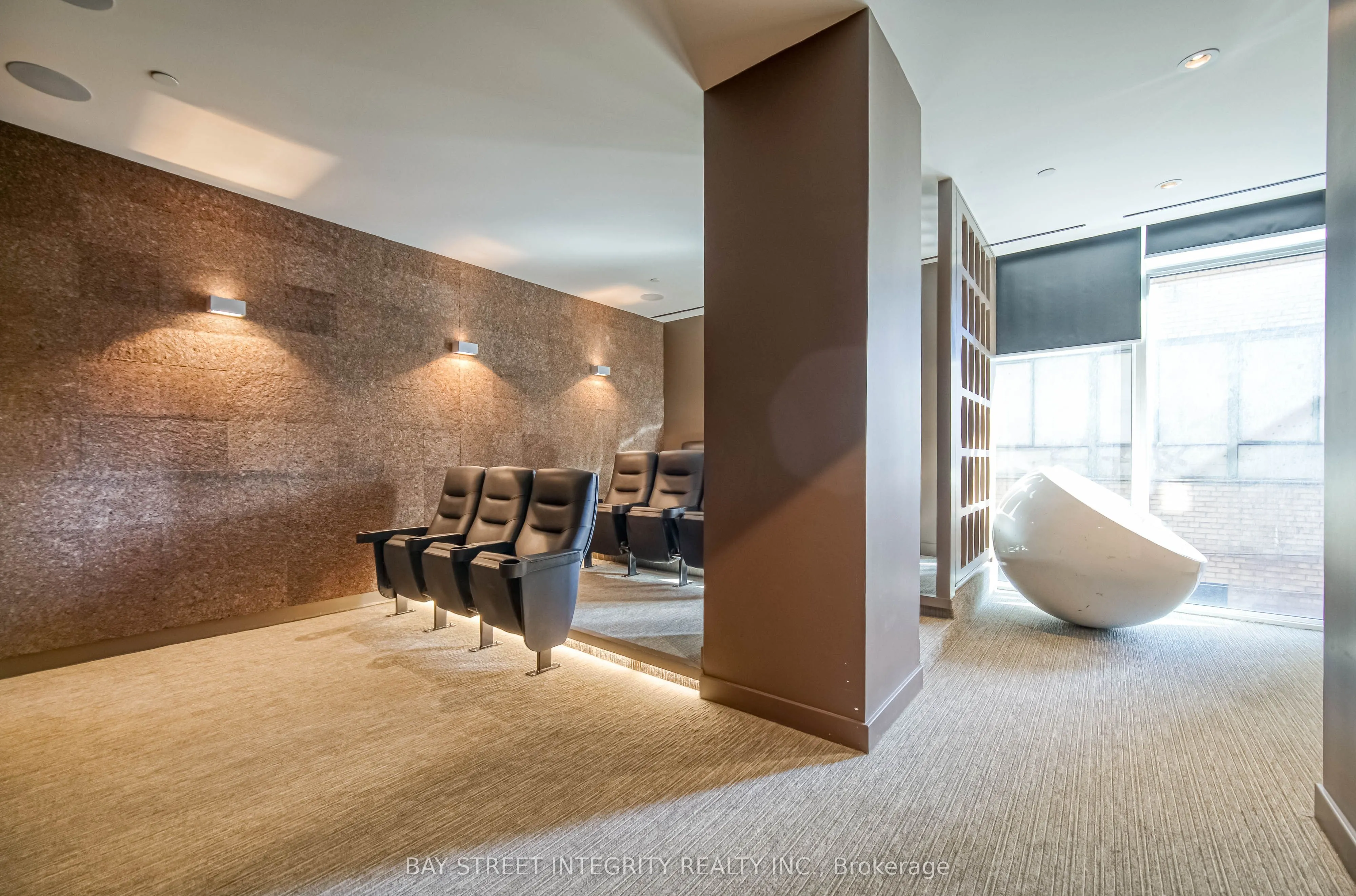 75 St Nicholas Street, #2105