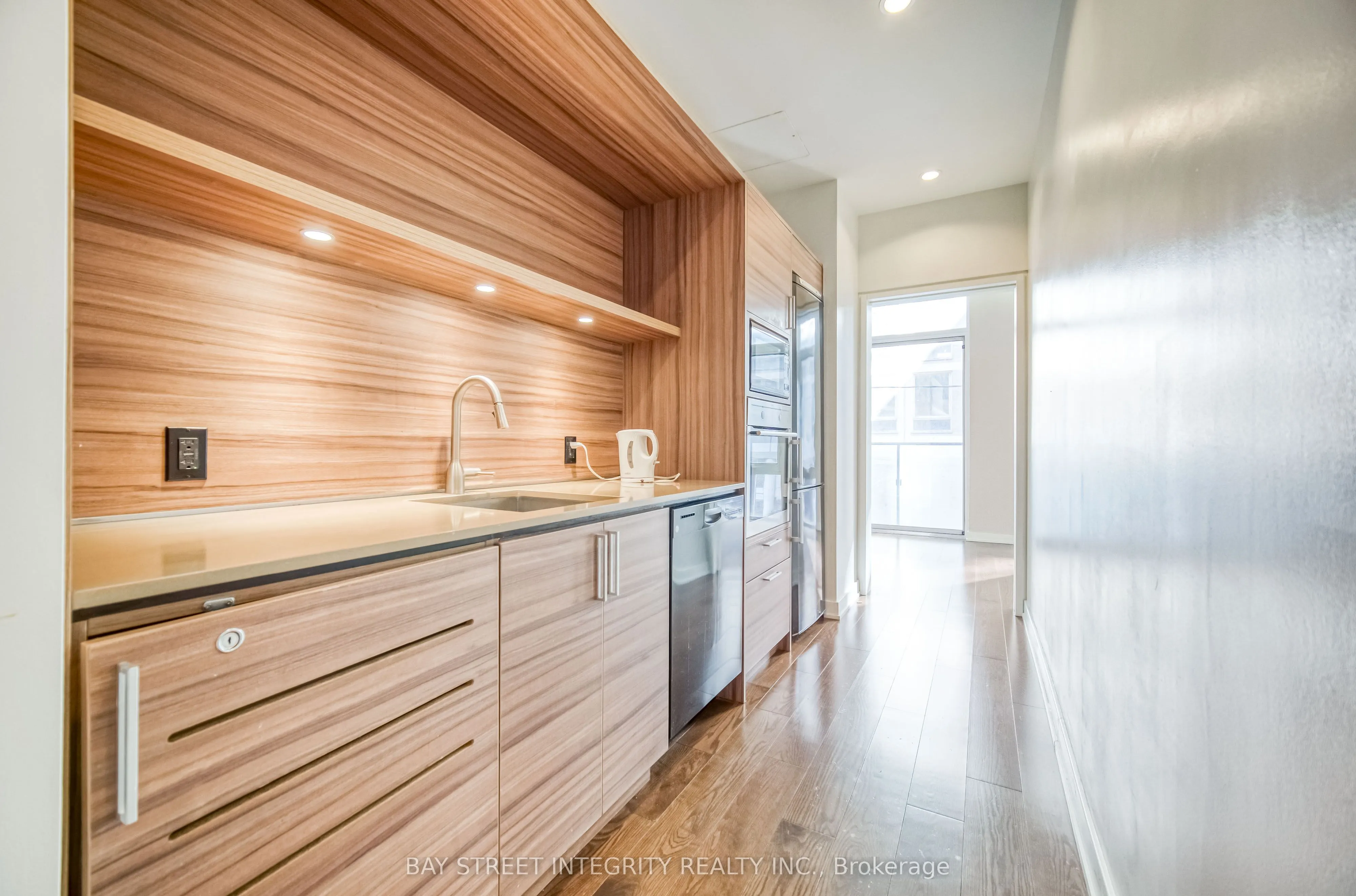 75 St Nicholas Street, #2105