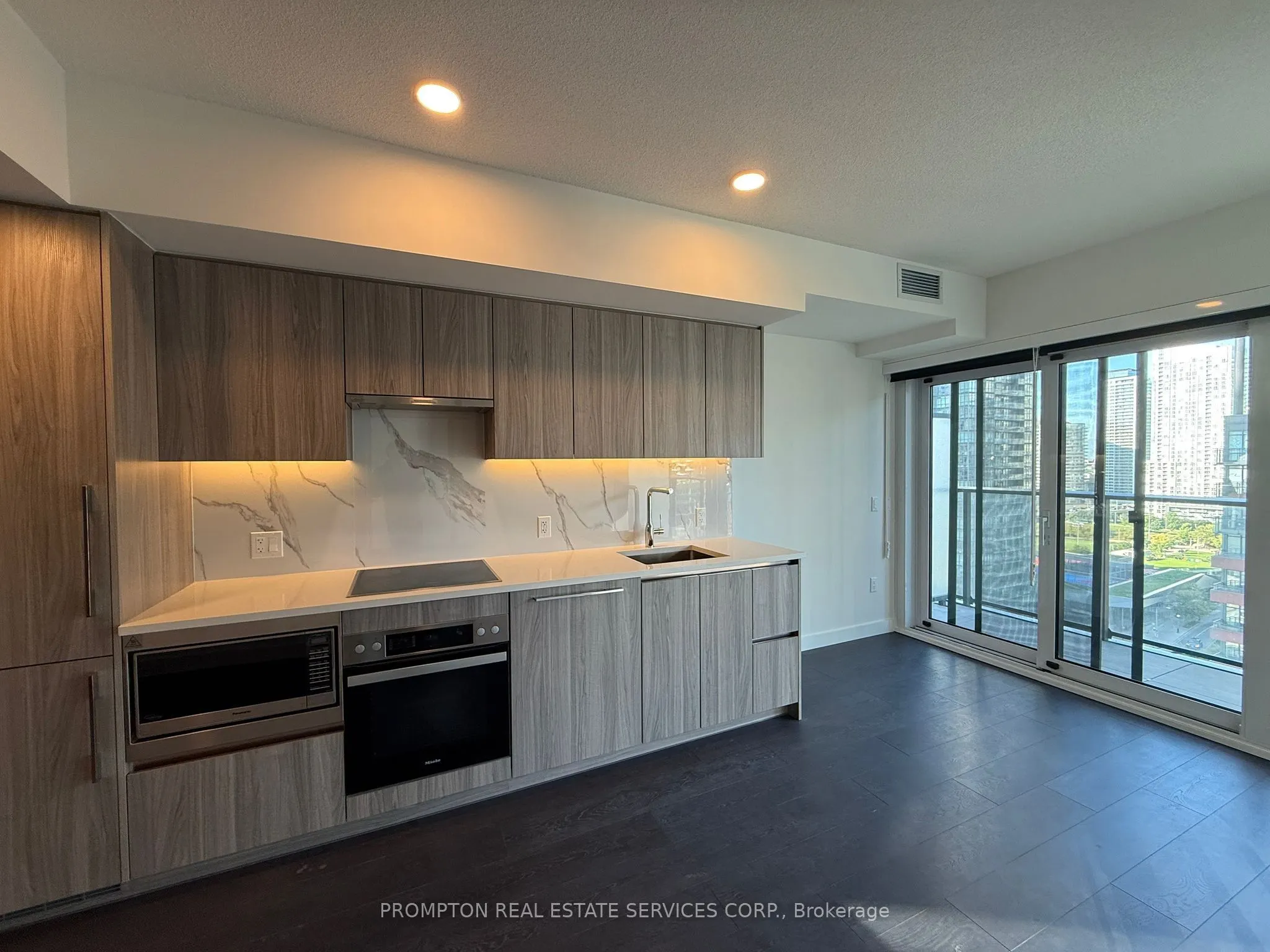 3 Concord Cityplace Way, #1715