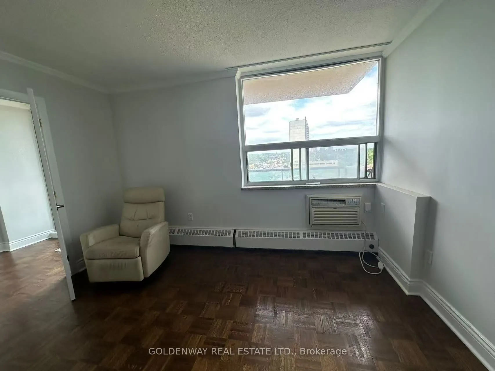 5949 Yonge Street, #802