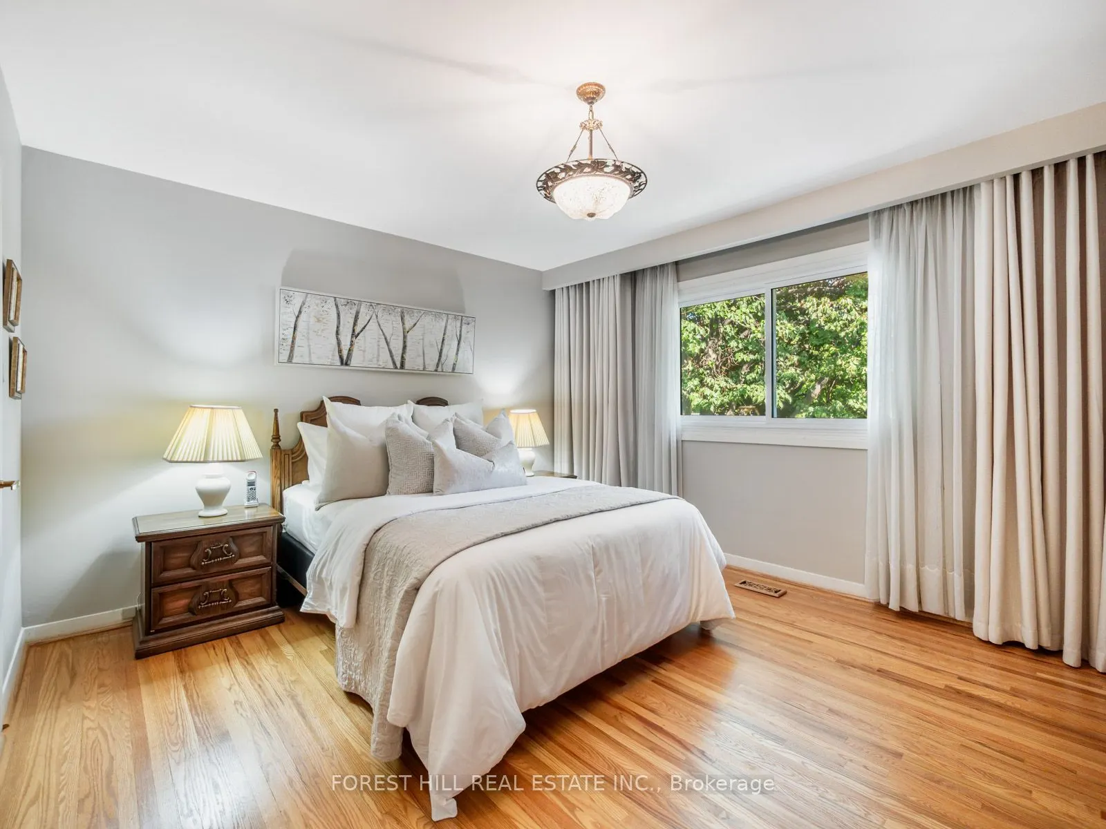 16 Oldborough Circle