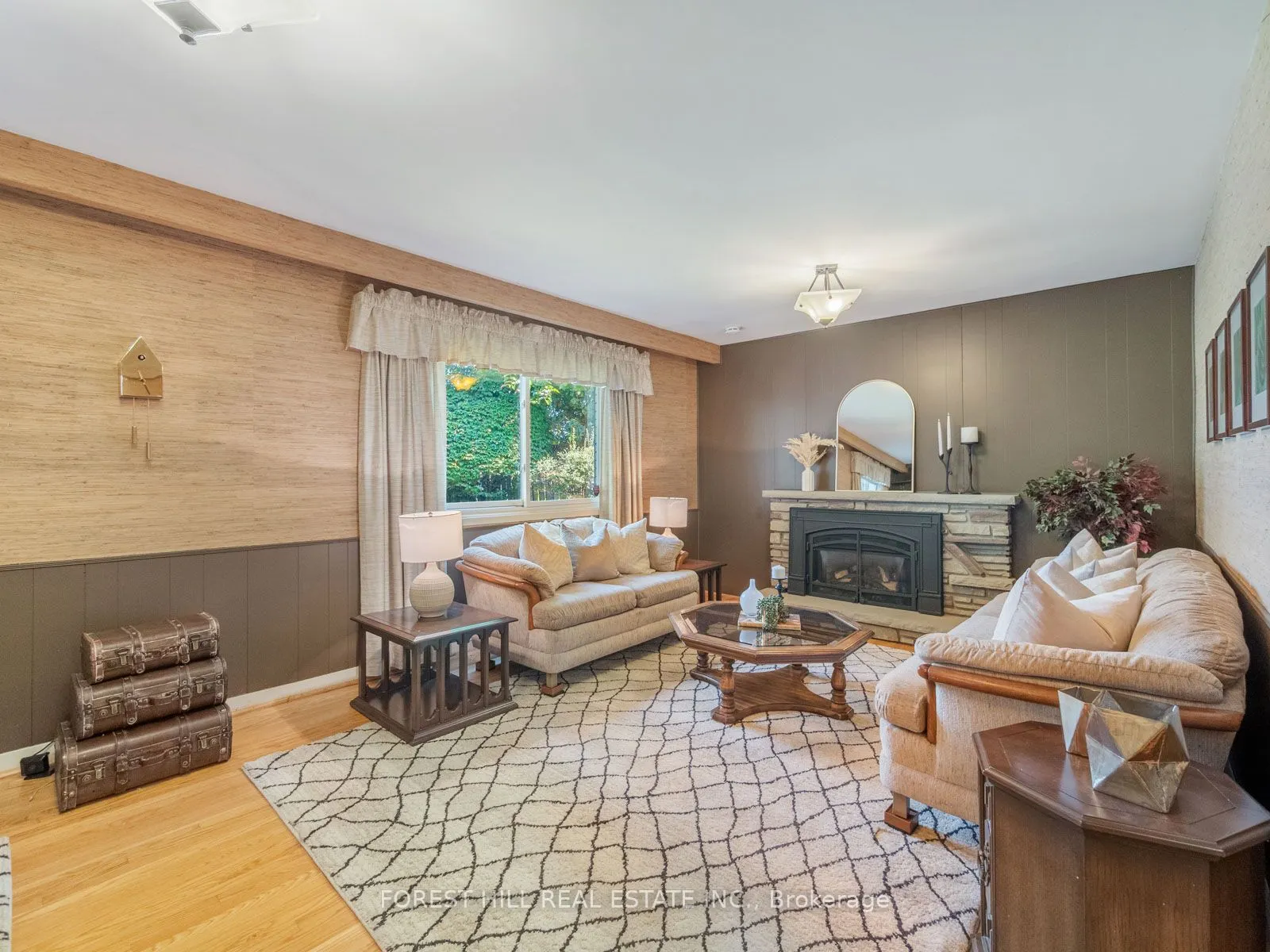 16 Oldborough Circle