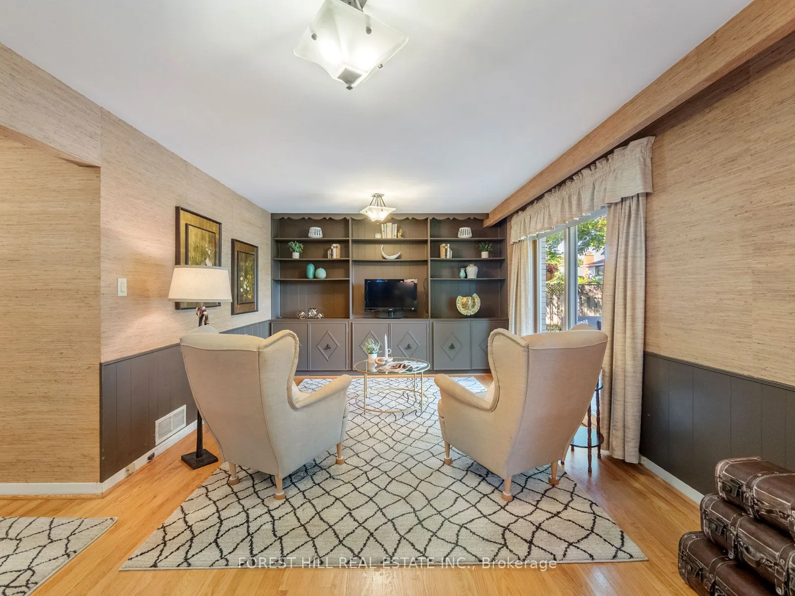 16 Oldborough Circle