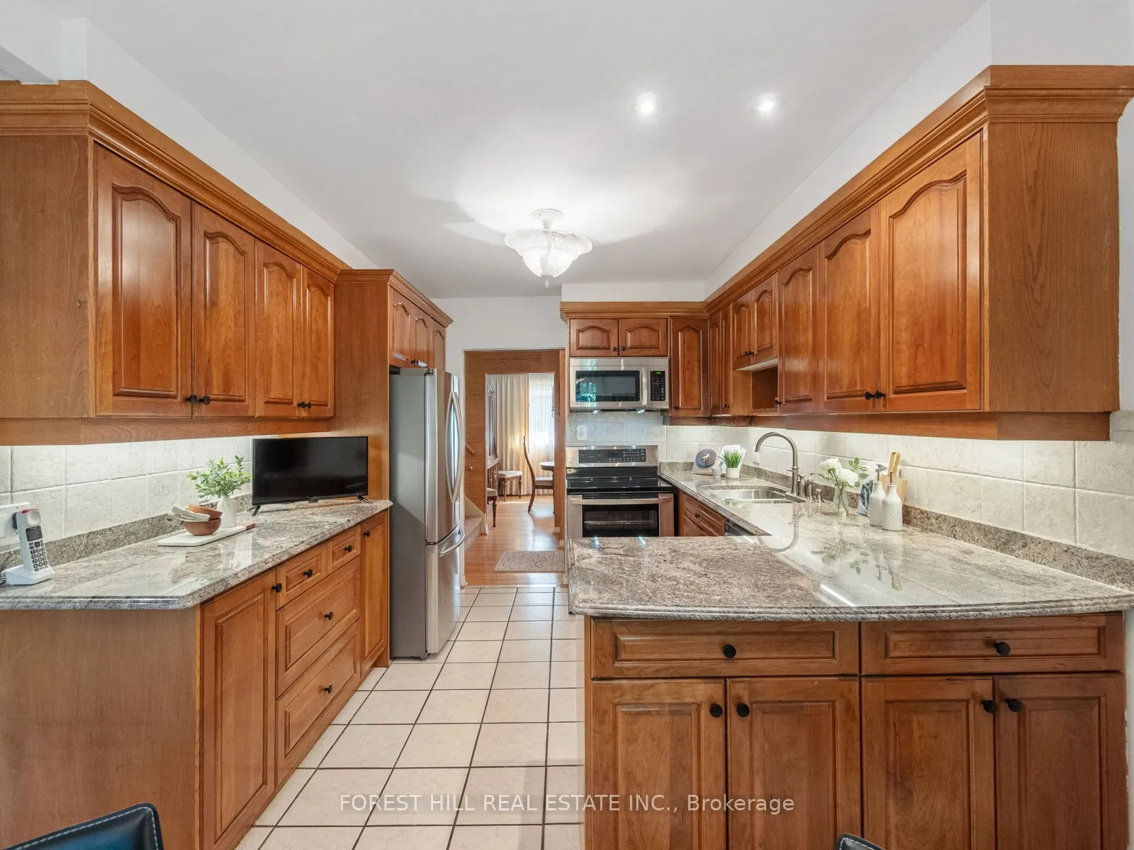 16 Oldborough Circle