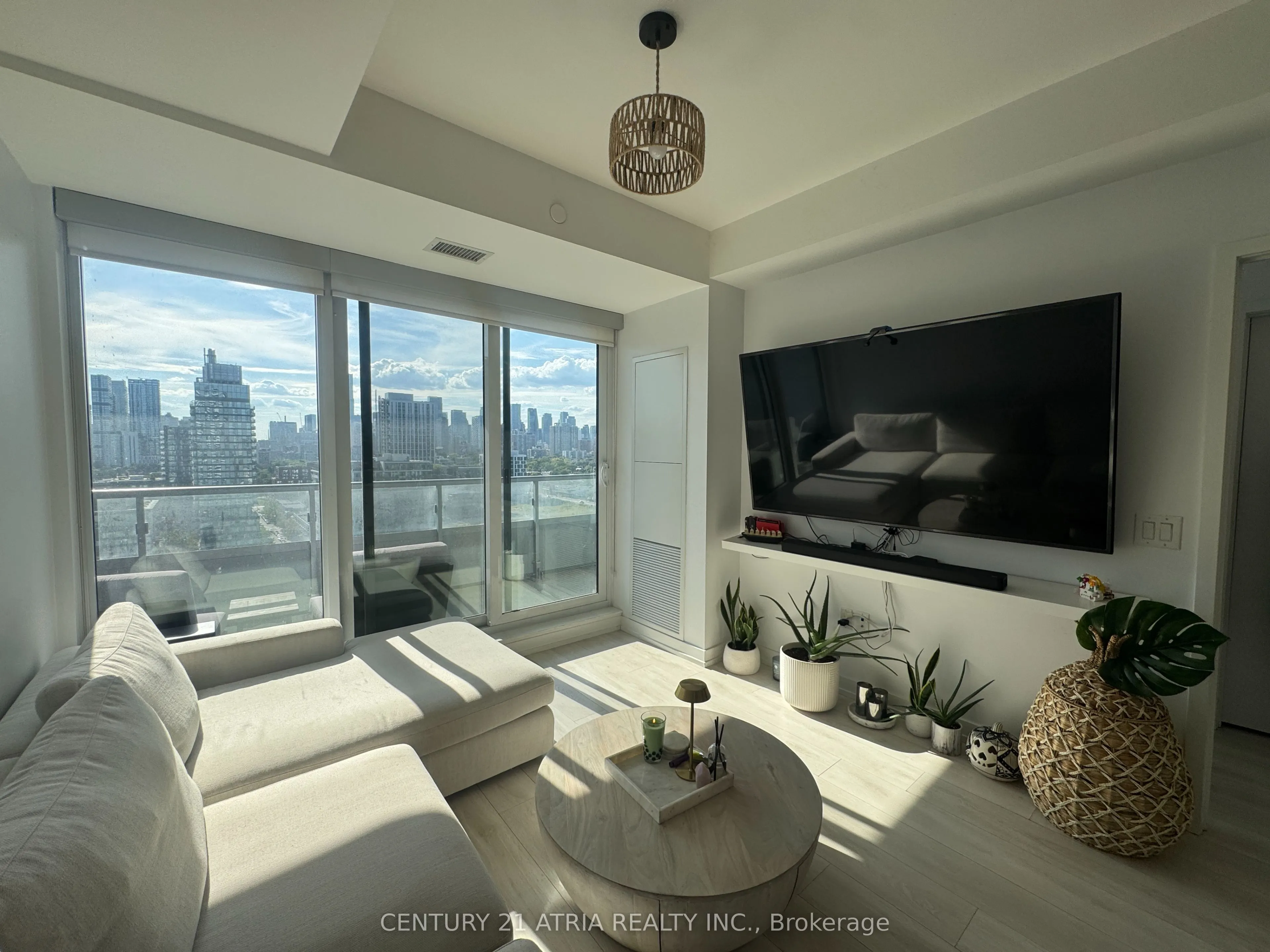 225 Sumach Street, #1608