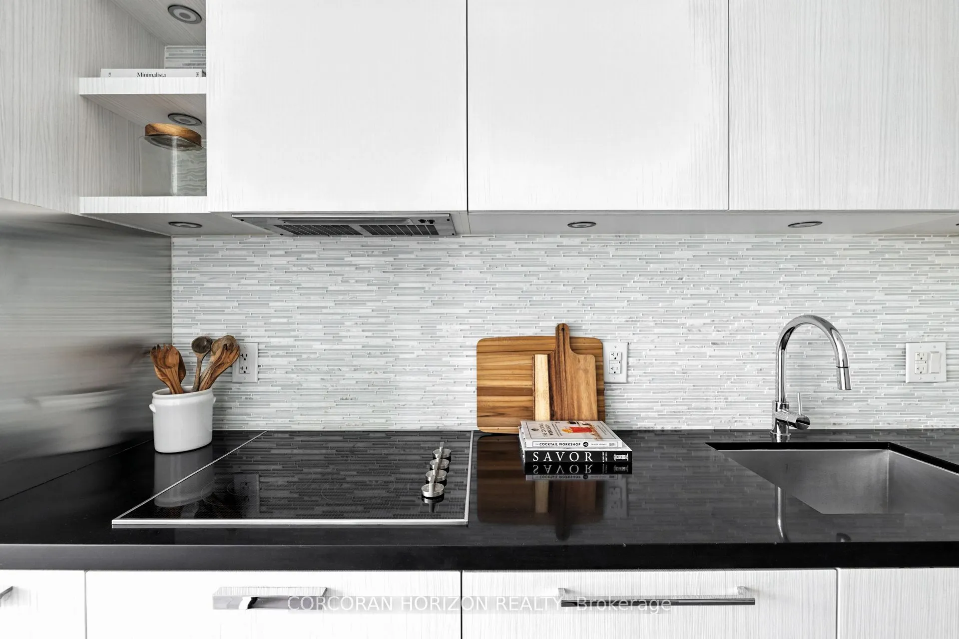 32 Davenport Road, #306