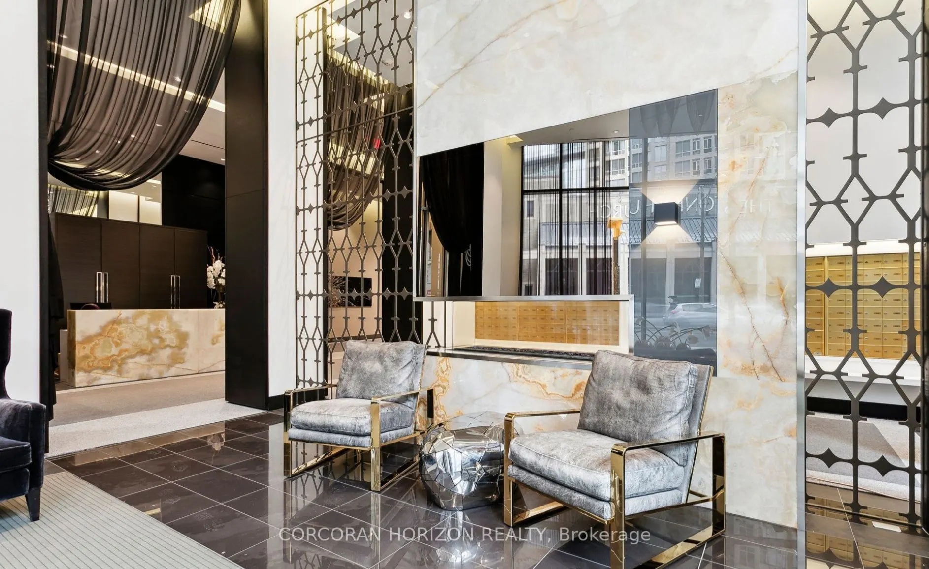 32 Davenport Road, #306