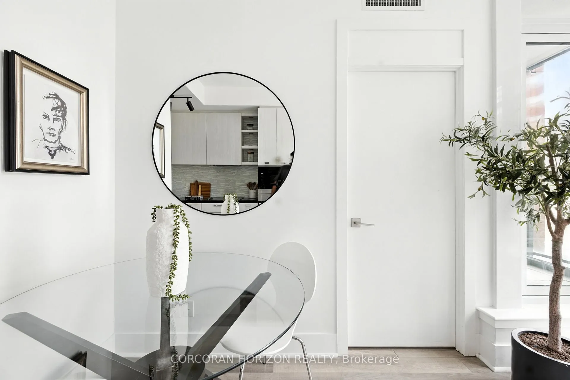 32 Davenport Road, #306