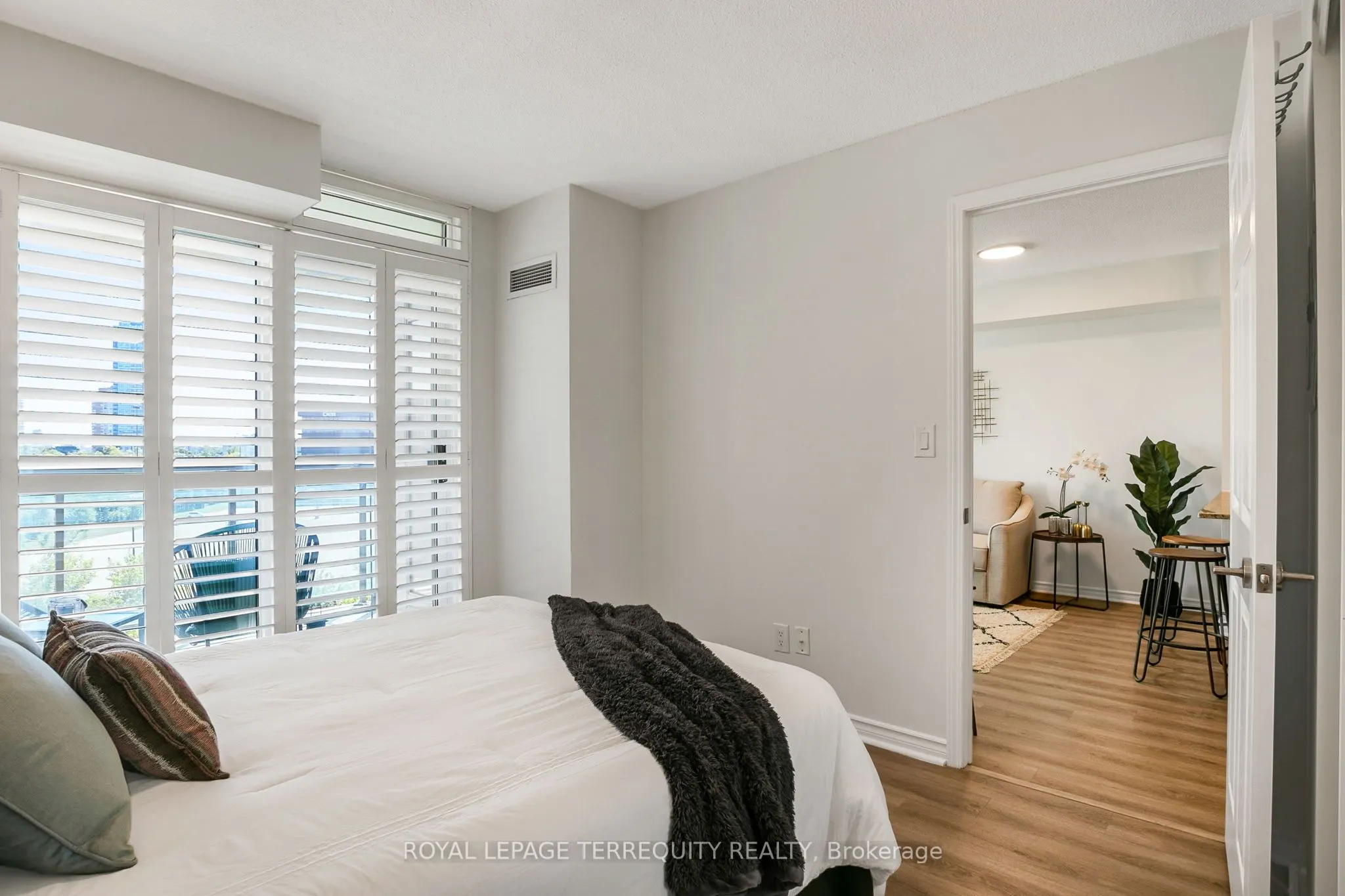 120 Dallimore Circle, #515