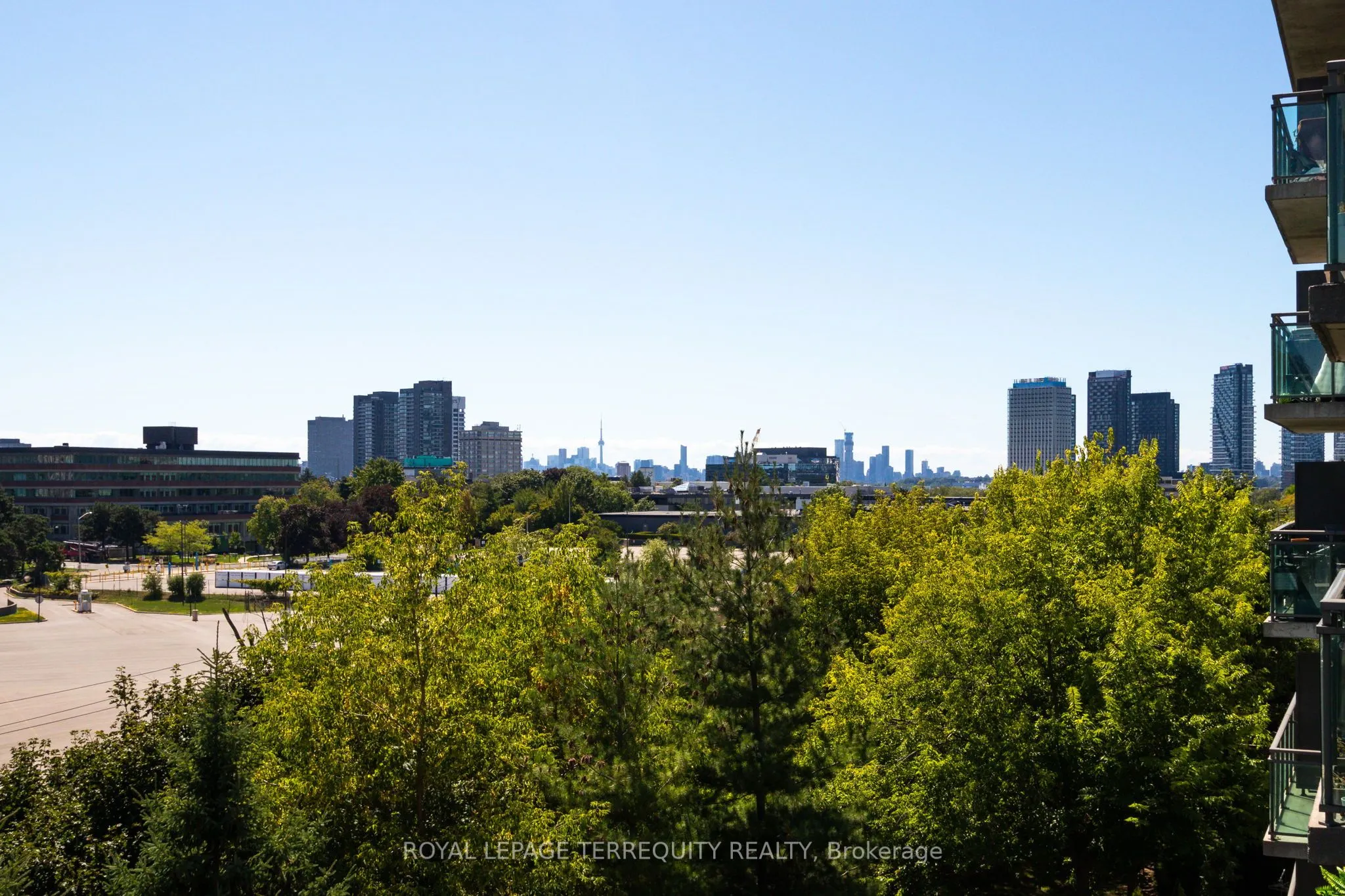 120 Dallimore Circle, #515