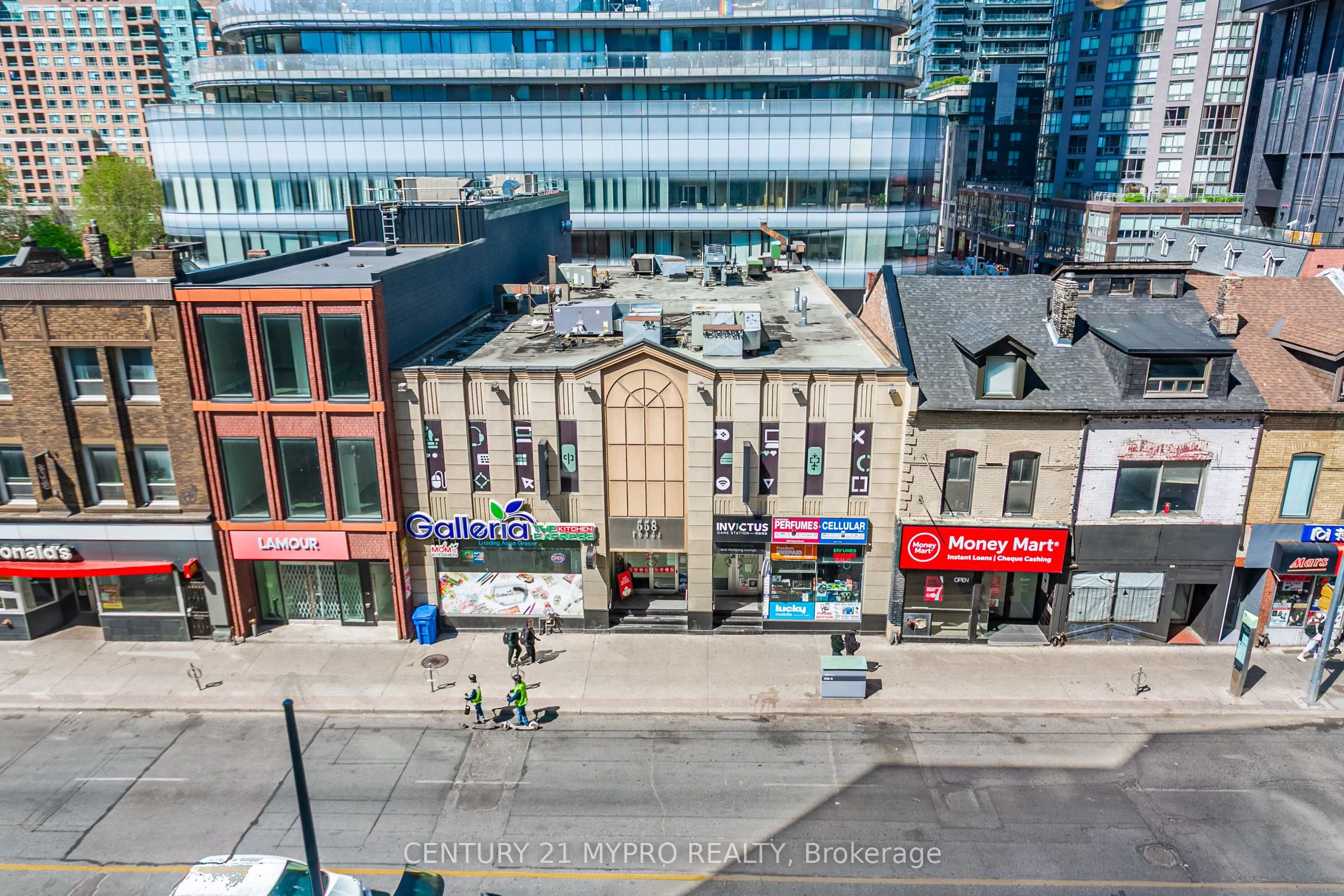 555 Yonge Street, #401