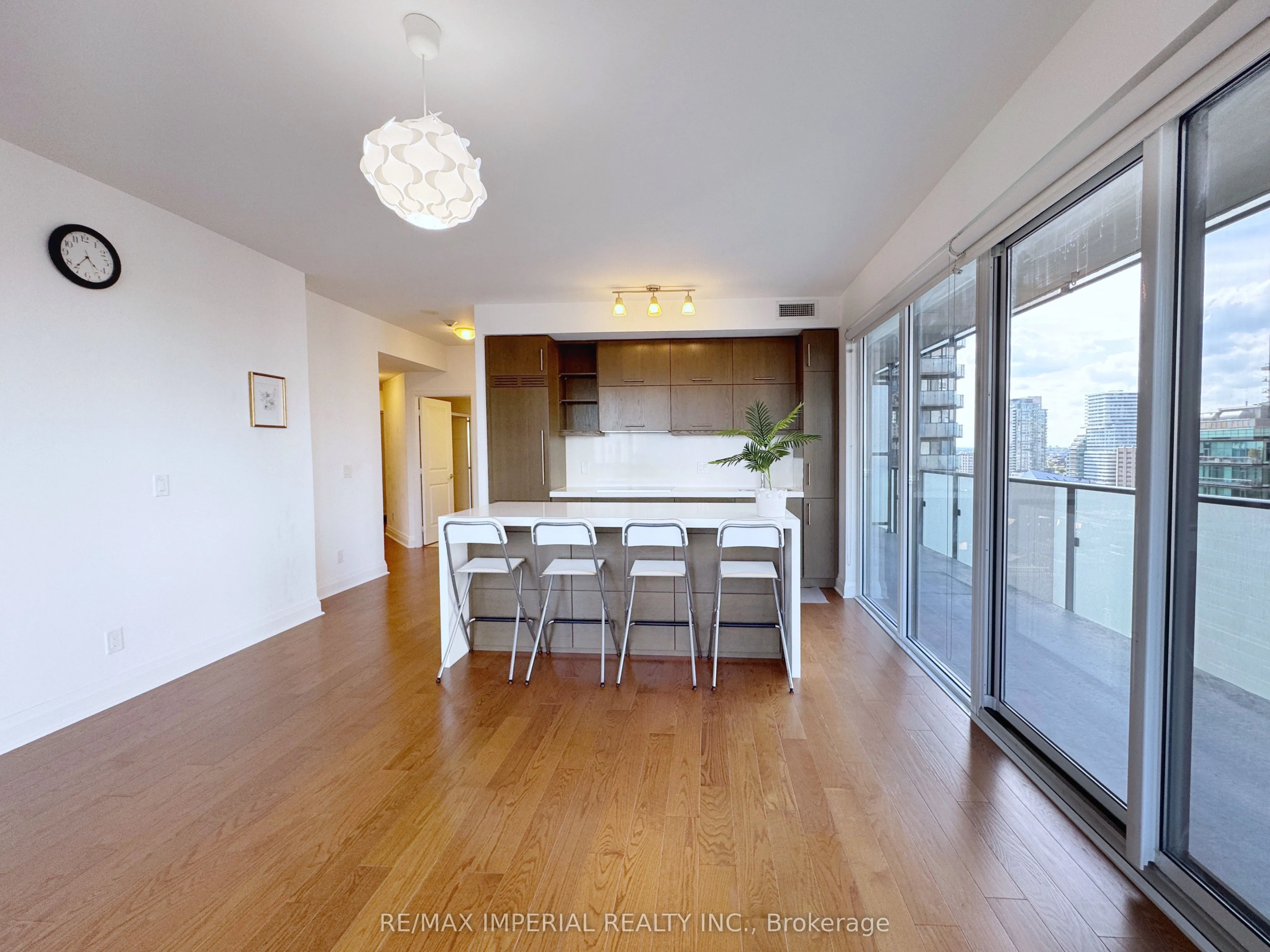 1080 Bay Street, #1910