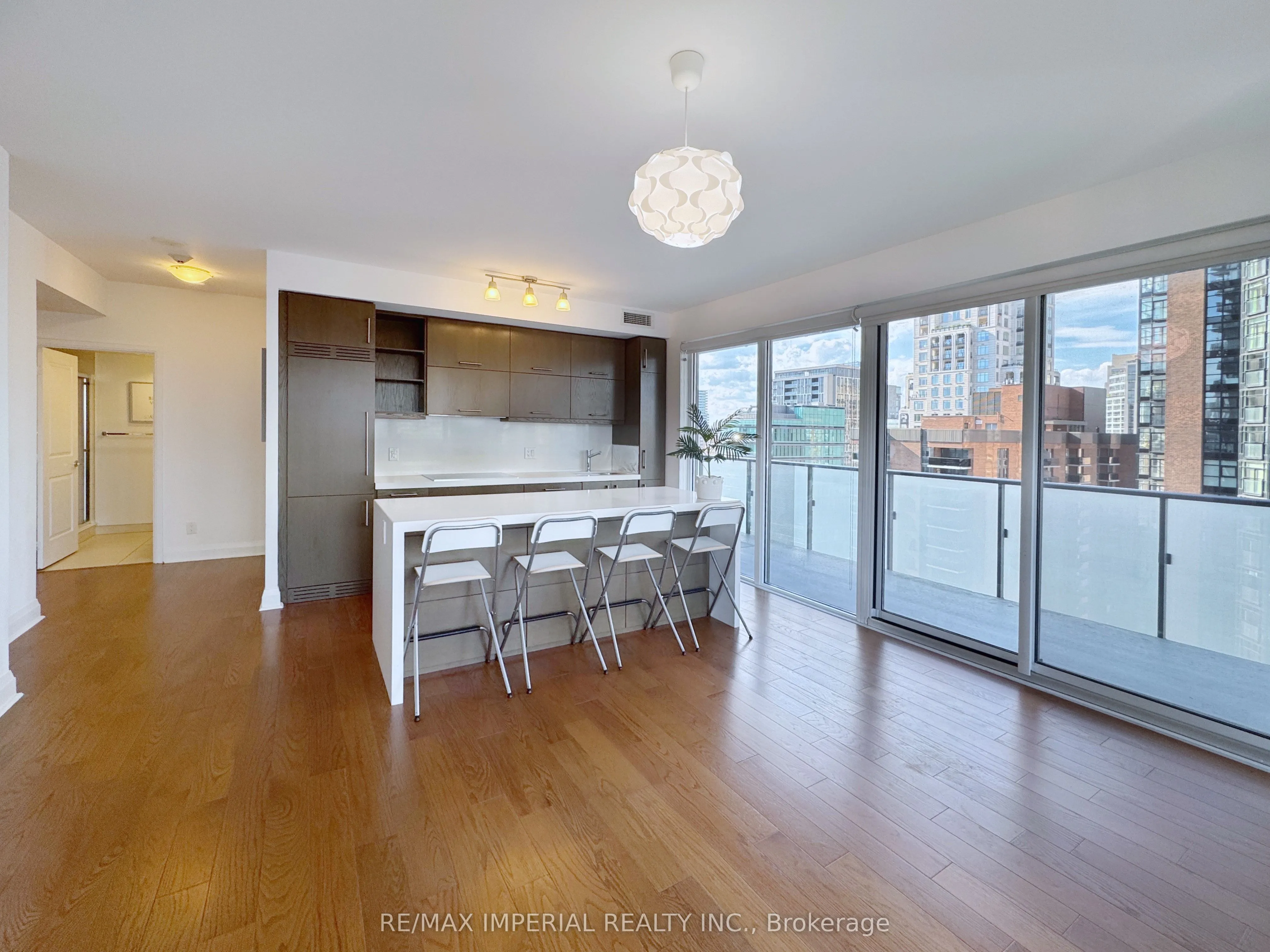 1080 Bay Street, #1910