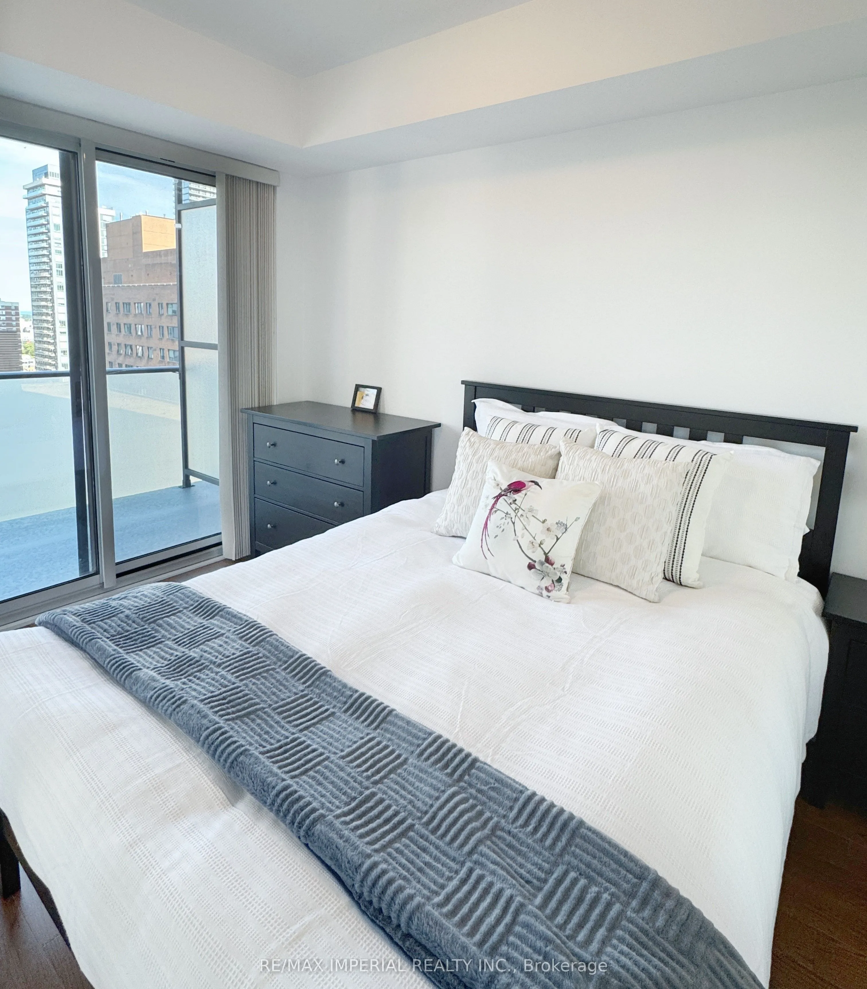 1080 Bay Street, #1910