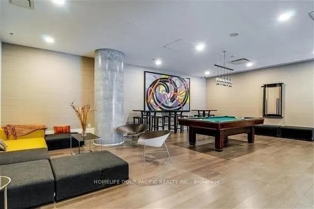 375 King Street W, #2404