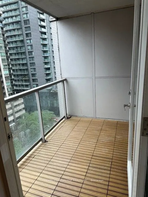 761 BAY Street, #1011