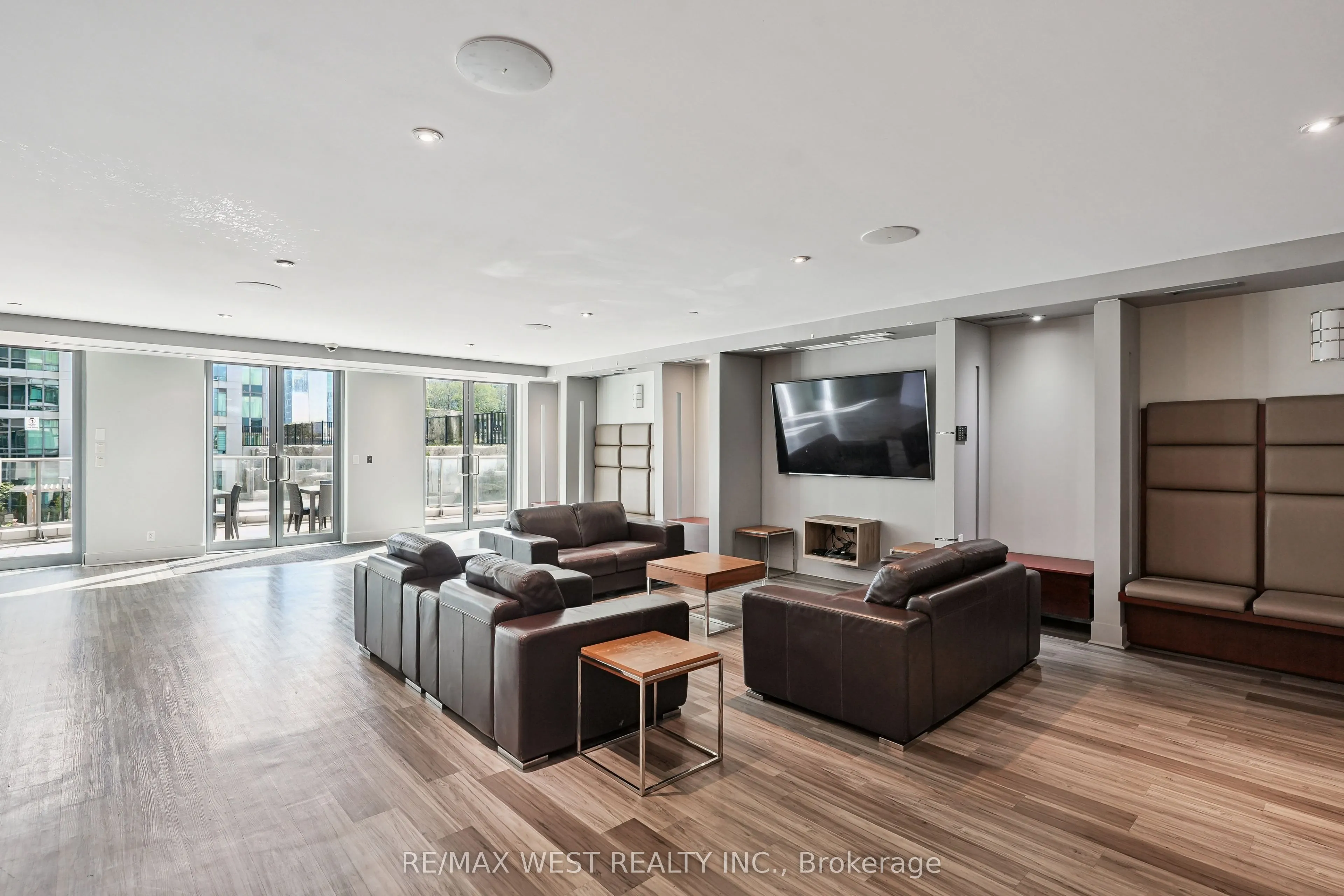 381 Front Street W, #1901