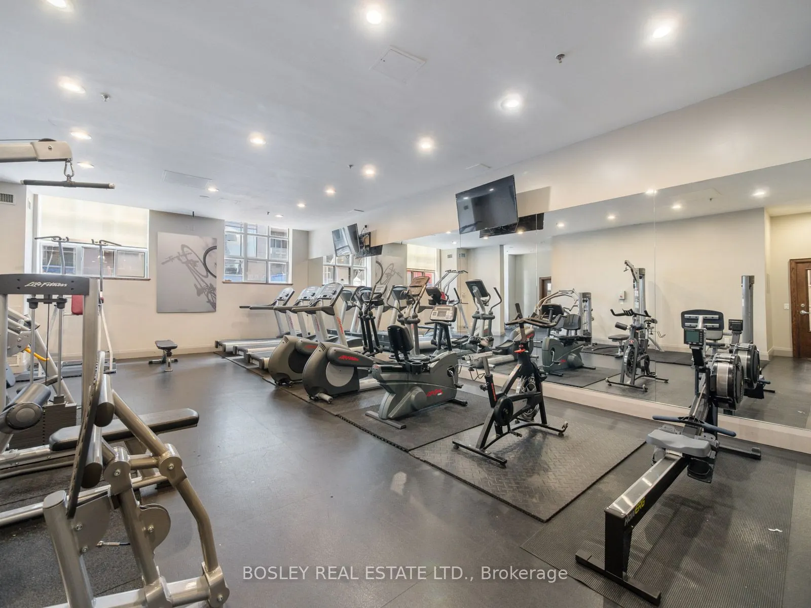 438 Richmond Street W, #715