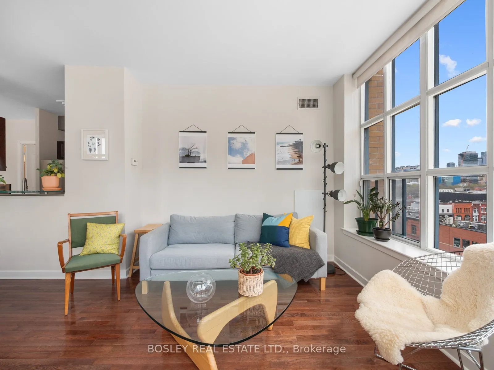 438 Richmond Street W, #715