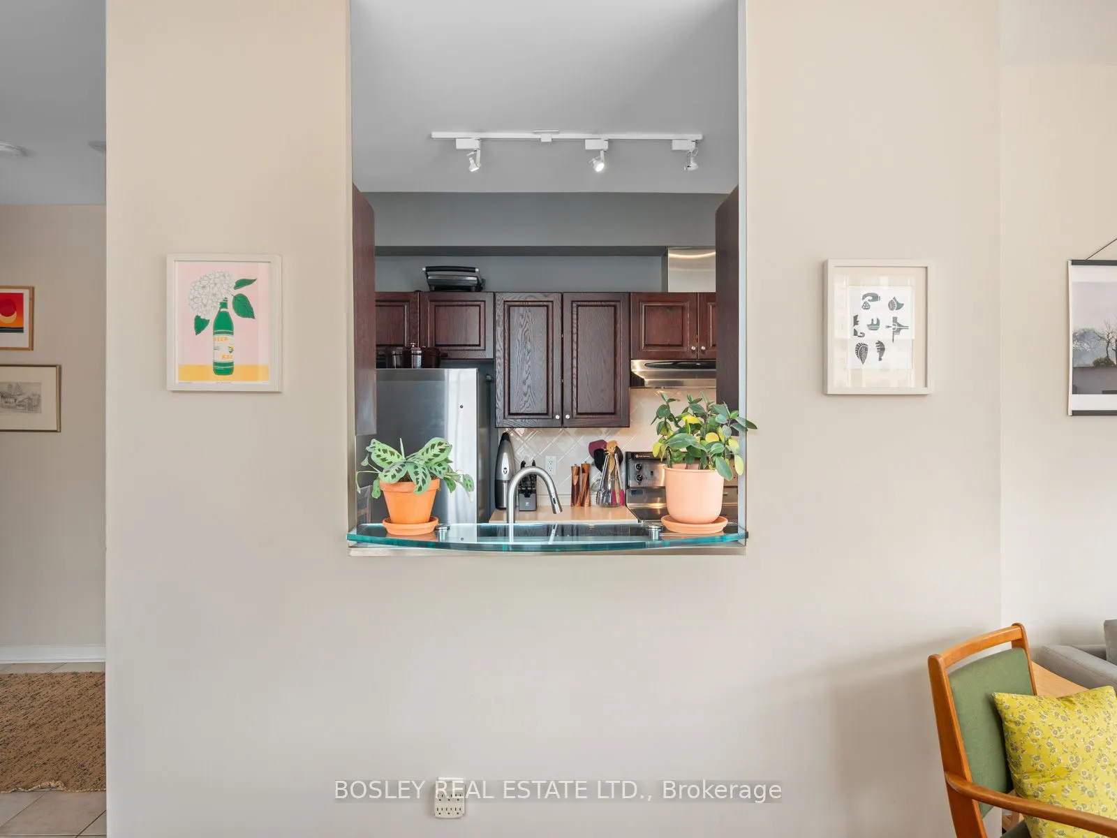 438 Richmond Street W, #715