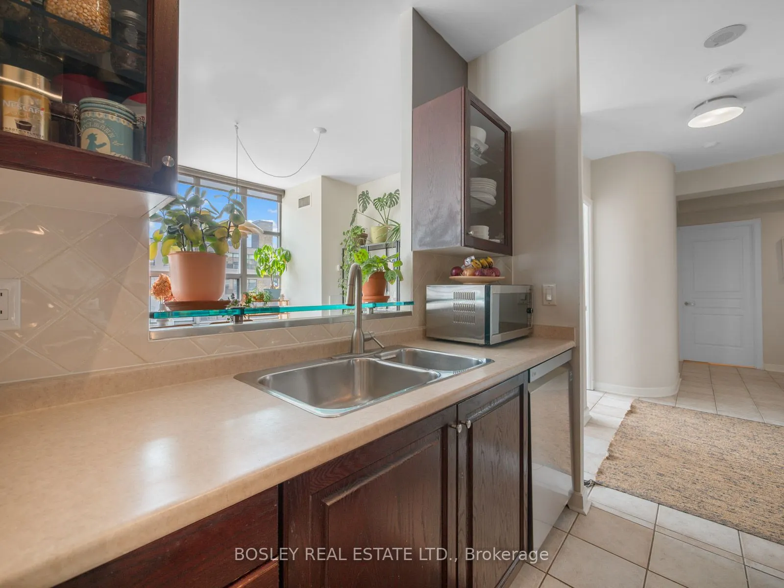 438 Richmond Street W, #715