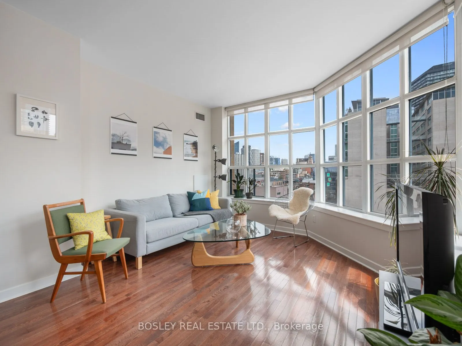 438 Richmond Street W, #715