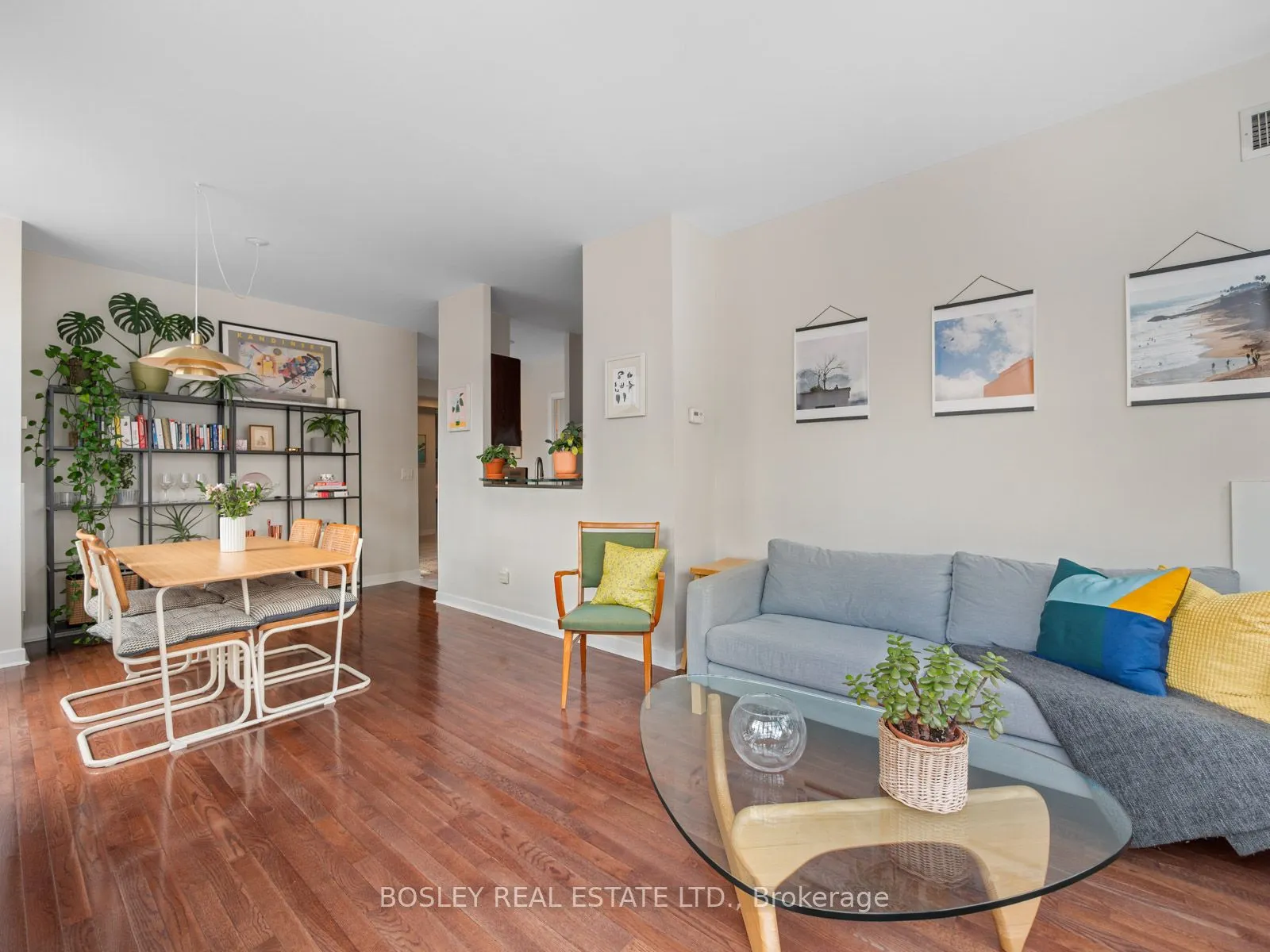 438 Richmond Street W, #715