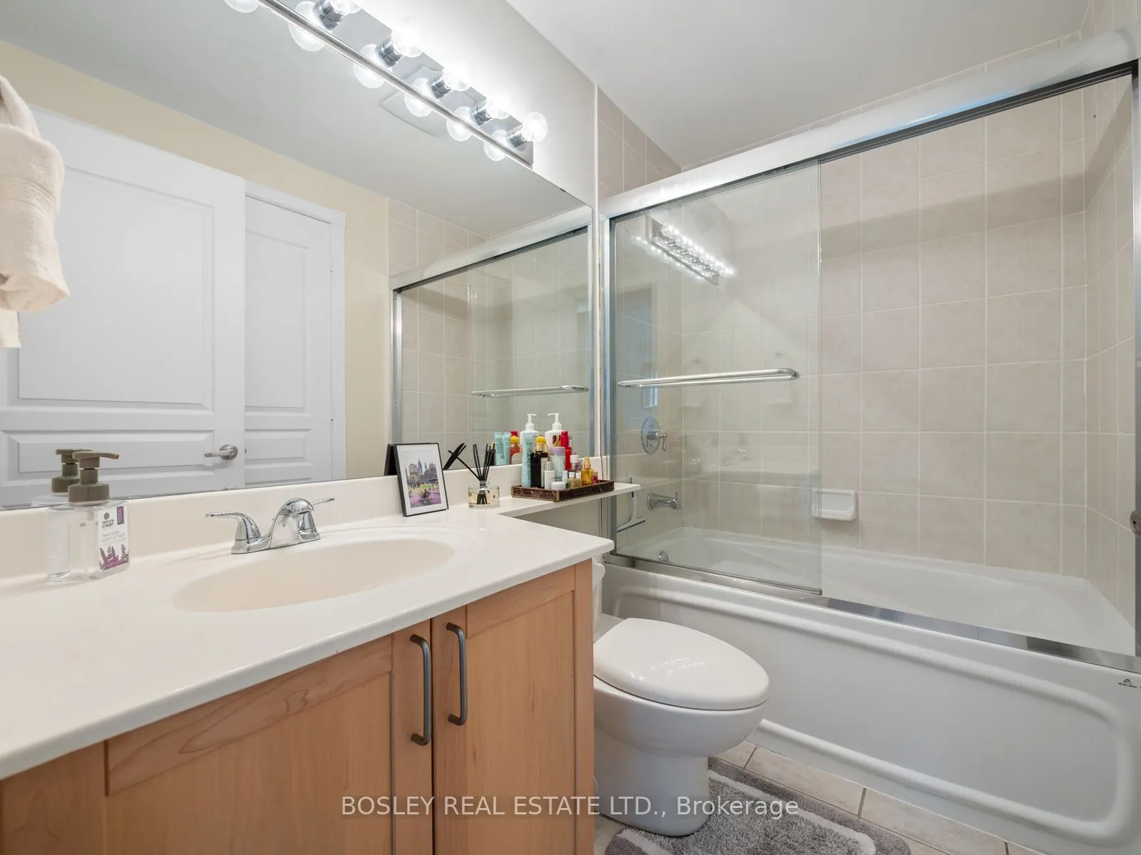 438 Richmond Street W, #715