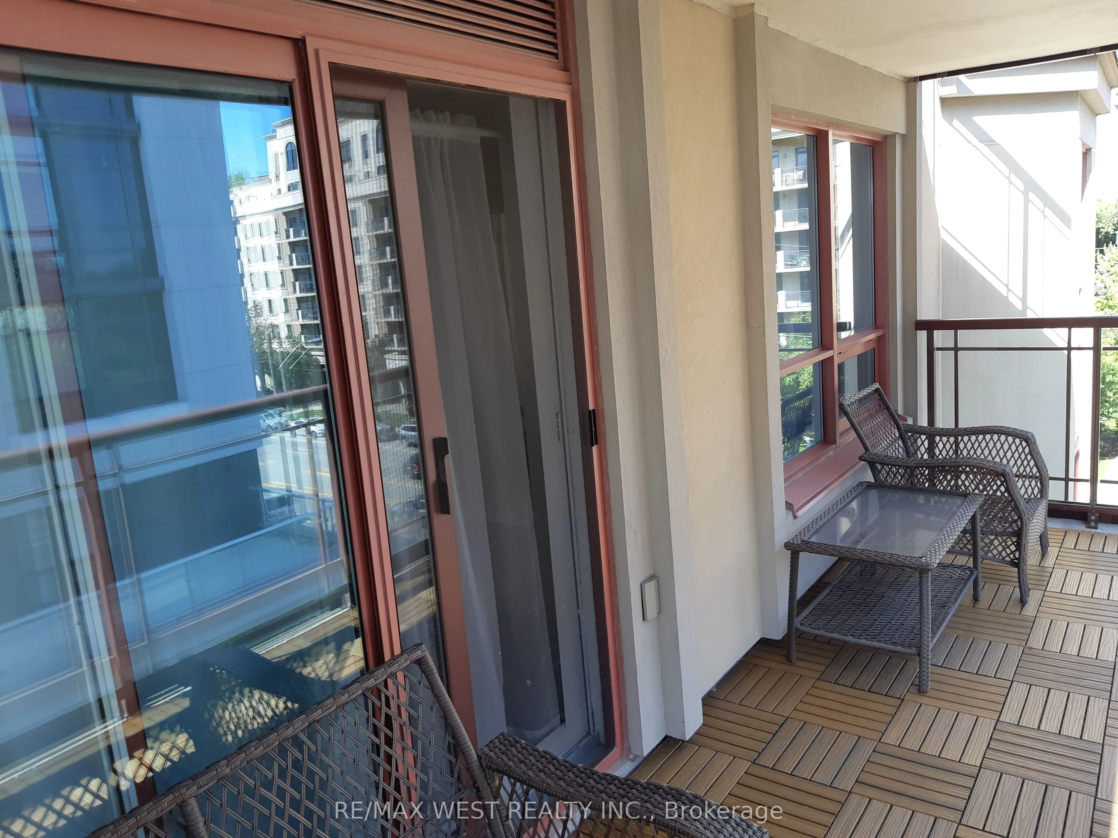 27 Rean Drive, #522