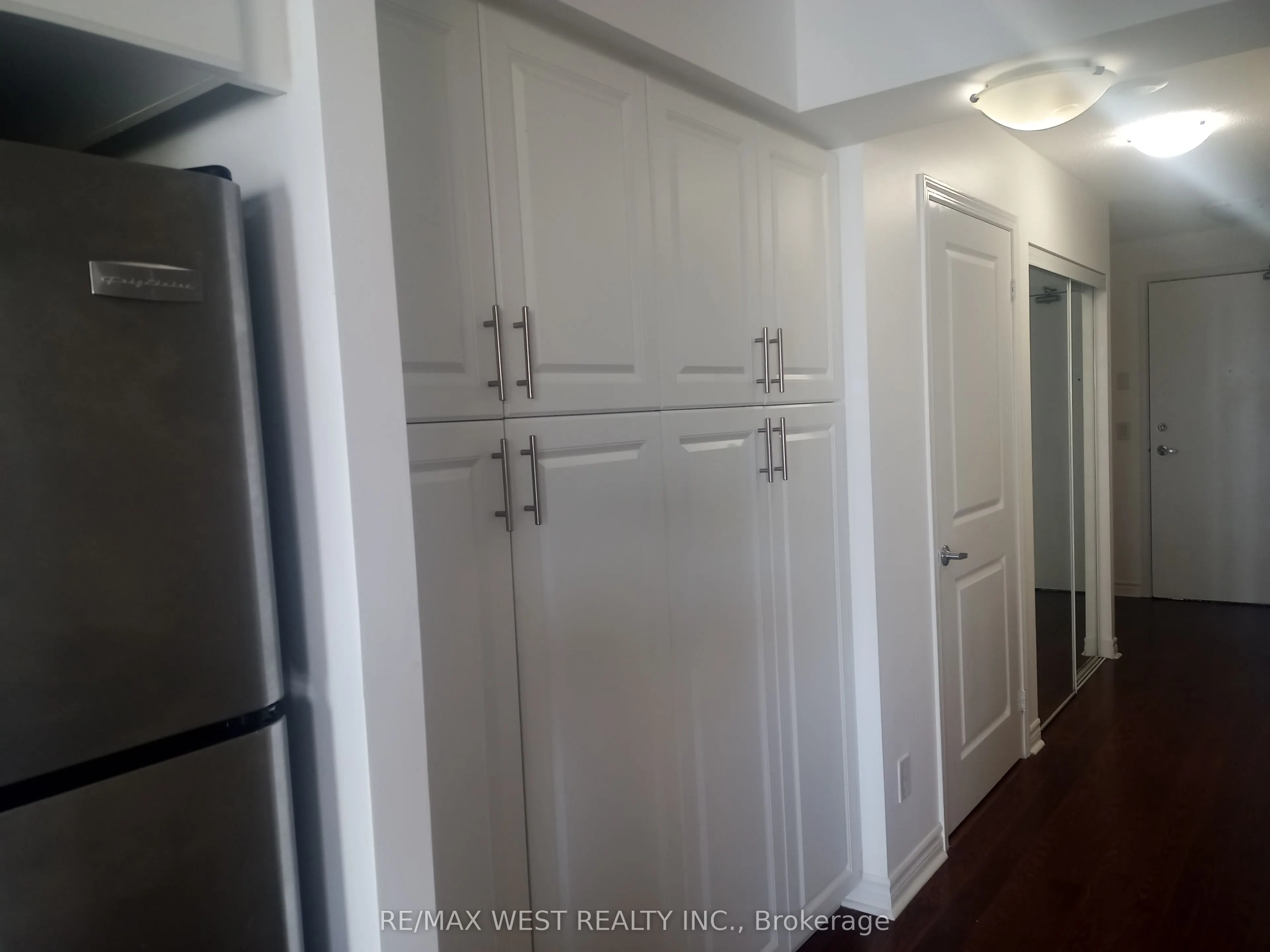 27 Rean Drive, #522