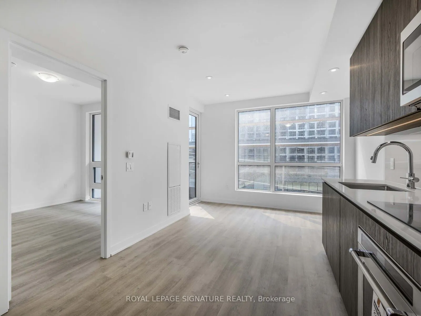 15 Richardson Street, #321