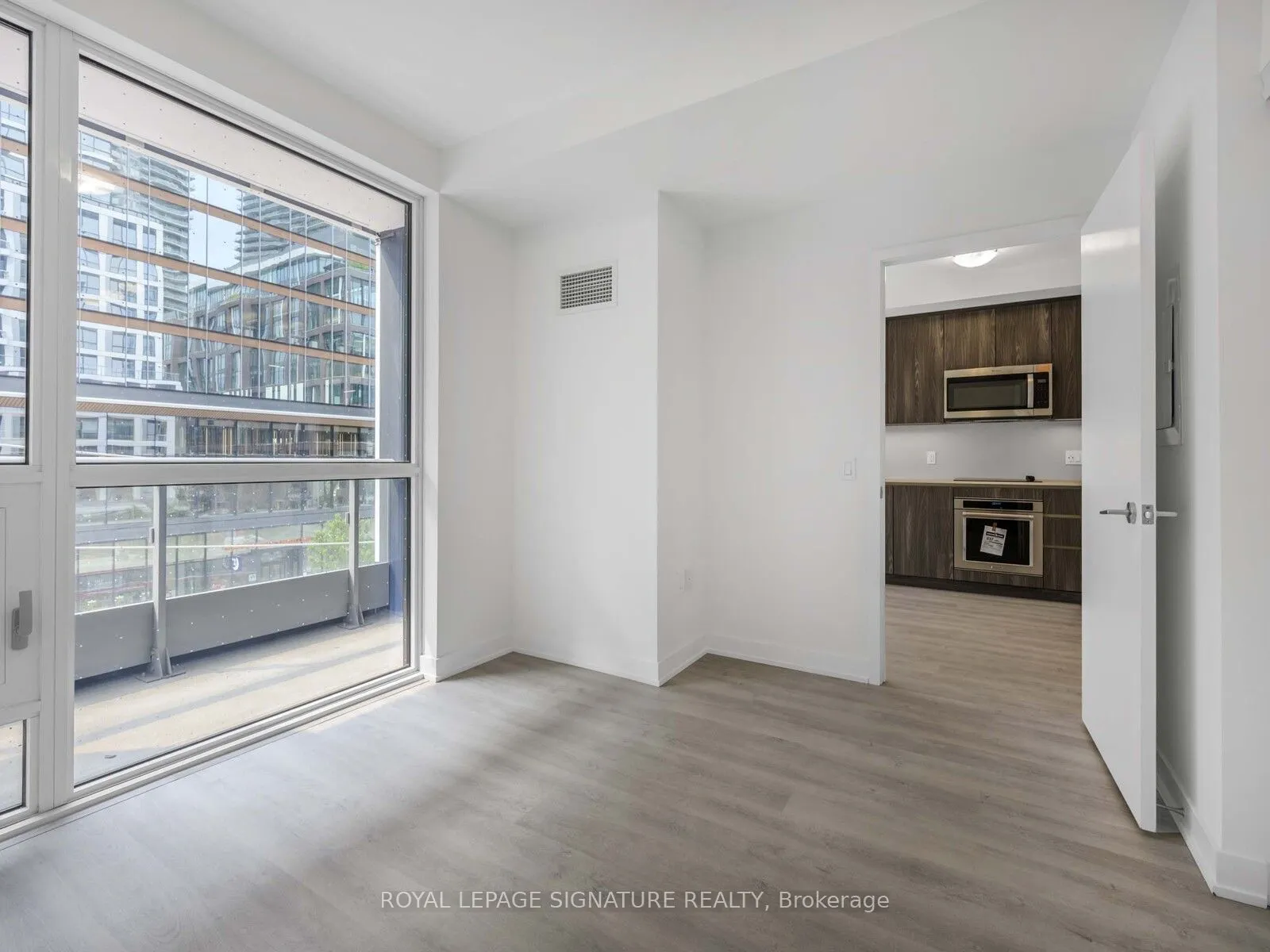 15 Richardson Street, #321