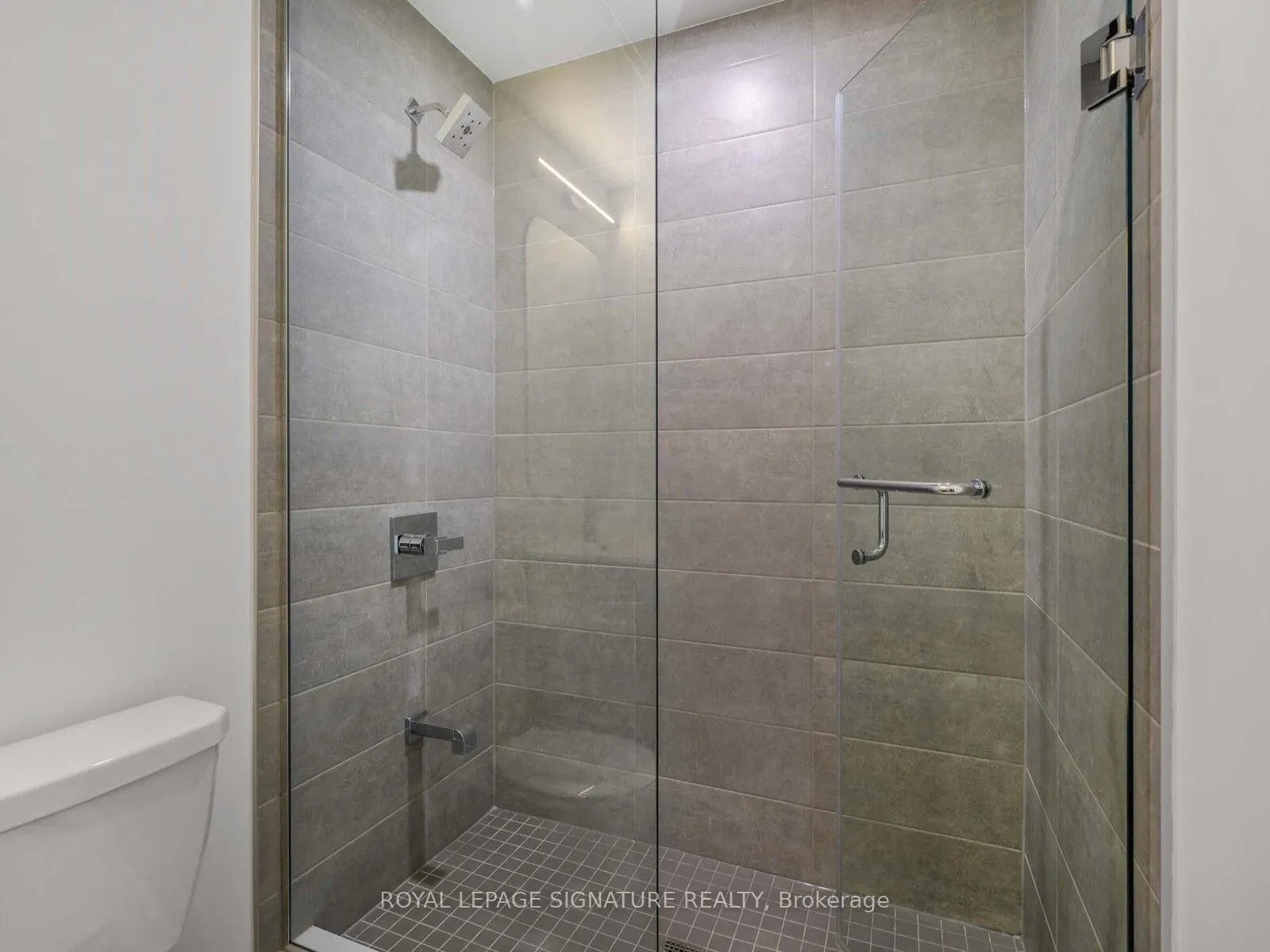15 Richardson Street, #321